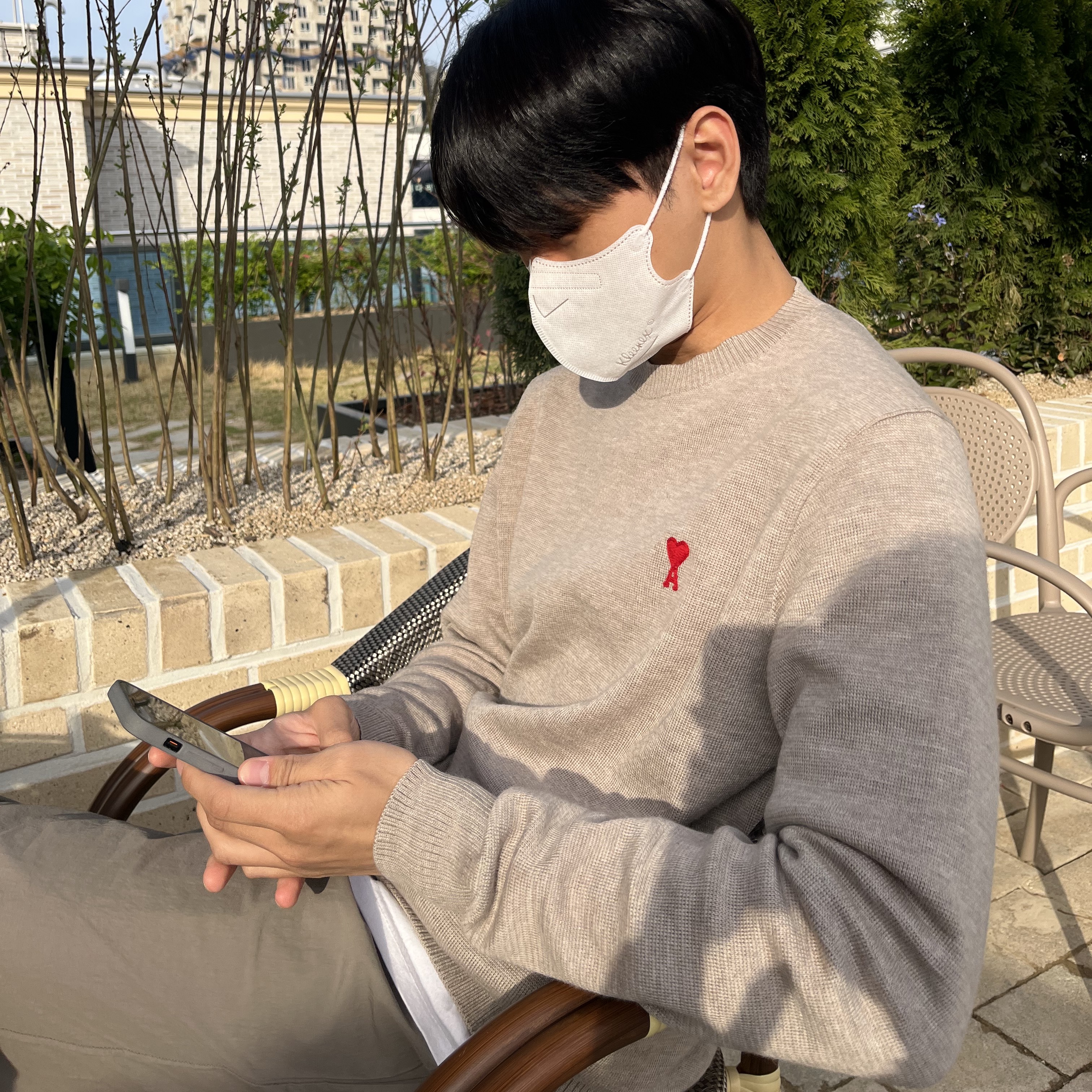 AMI de Coeur Wool Knit Beige 착용 스타일