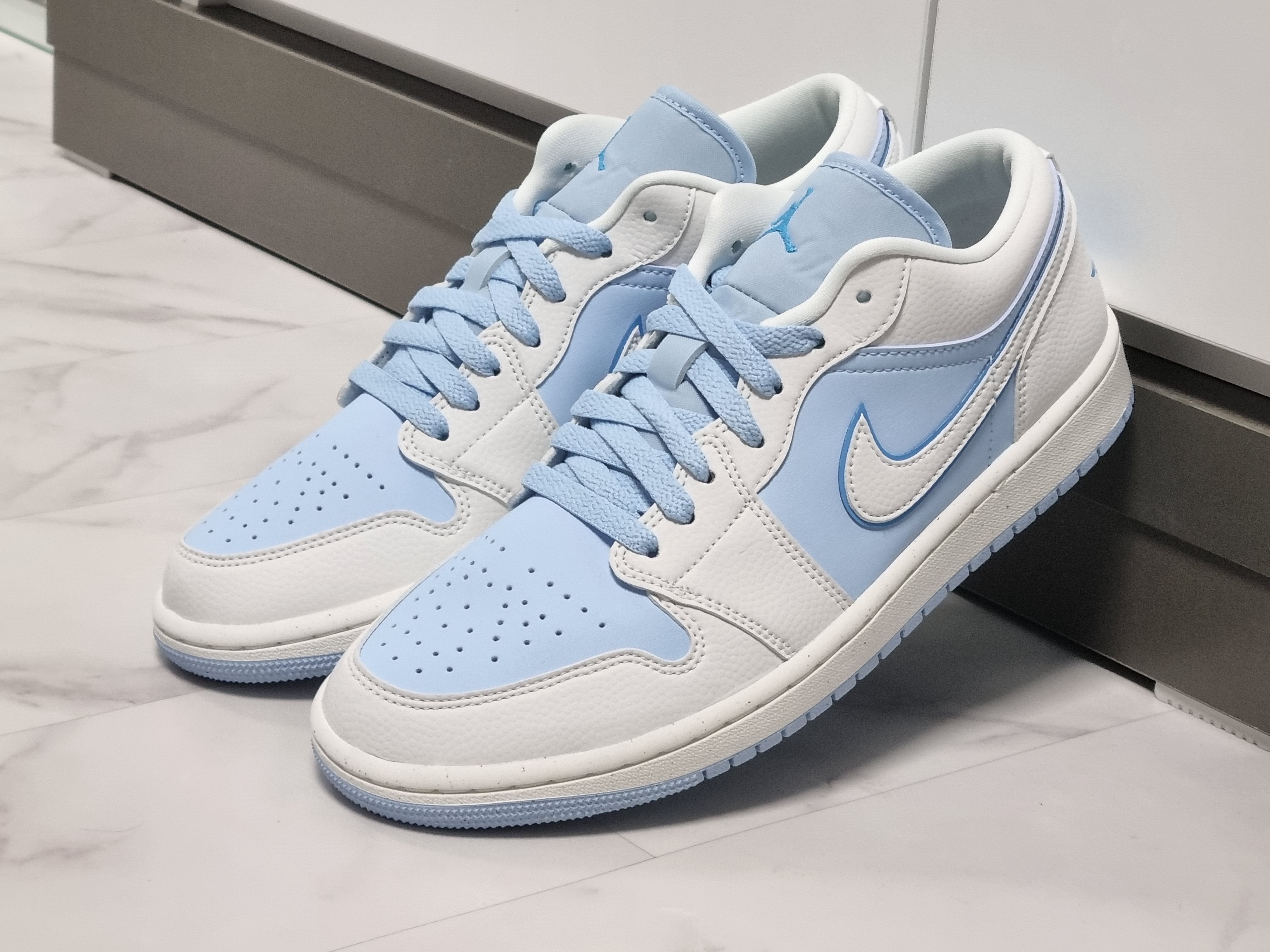 (W) Jordan 1 Low SE Sail Ice 착용 스타일 - 2