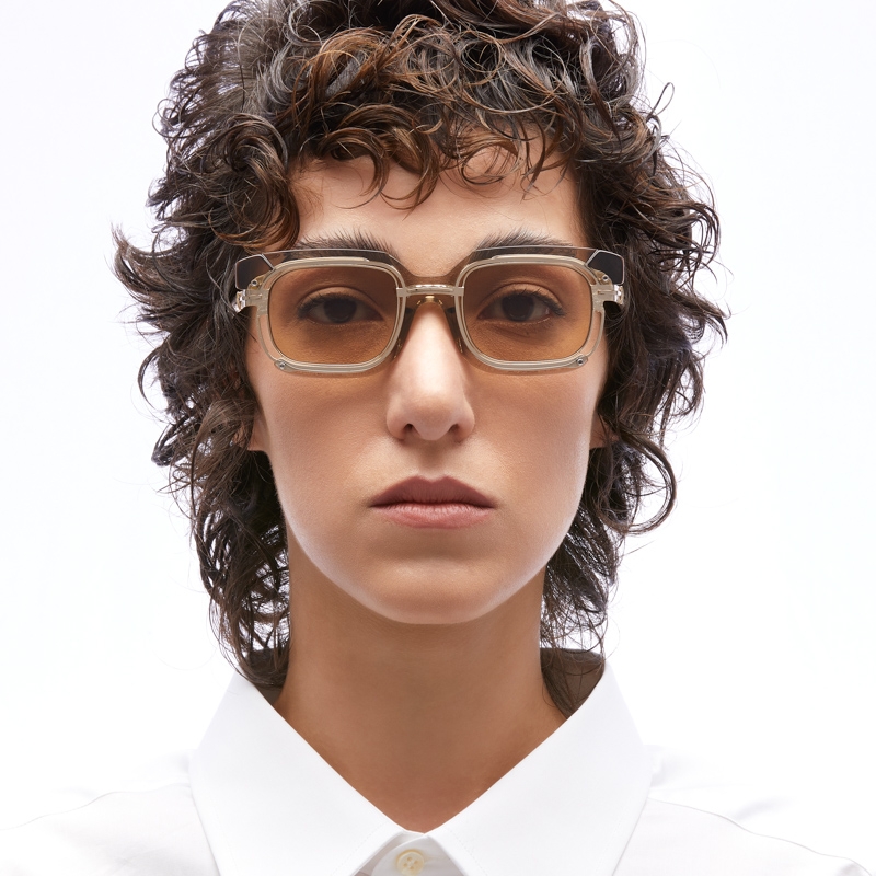 Kuboraum H91 Smoke Gold Brown Tint Lens 착용 스타일
