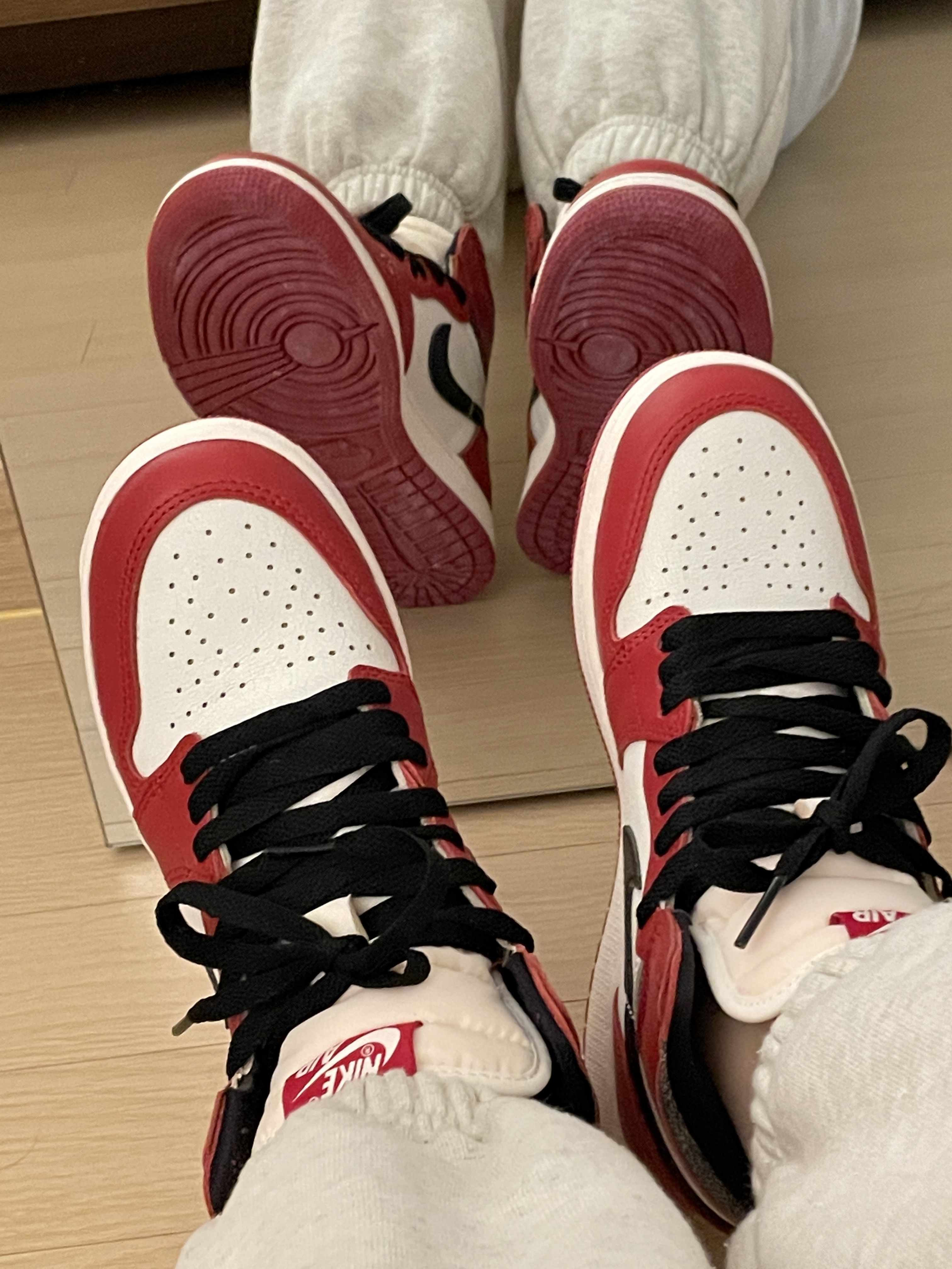 (GS) Jordan 1 Retro High OG Chicago 2022 착용 스타일 - 3