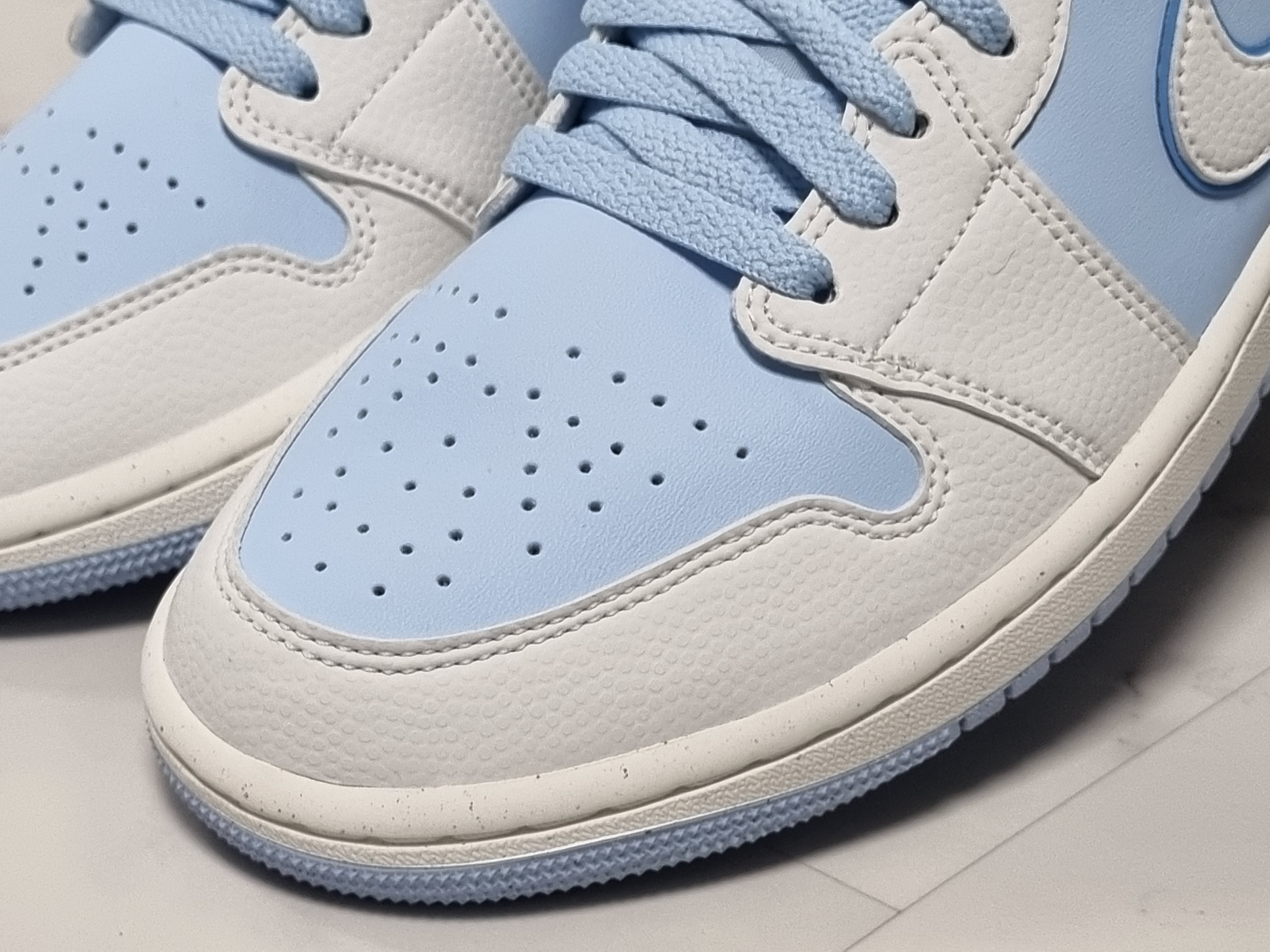 (W) Jordan 1 Low SE Sail Ice 착용 스타일 - 3