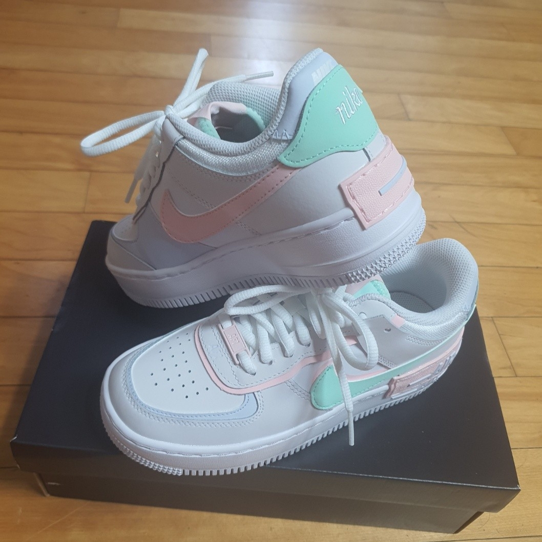 (W) Nike Air Force 1 Shadow White Atmosphere Mint 착용 스타일 - 2