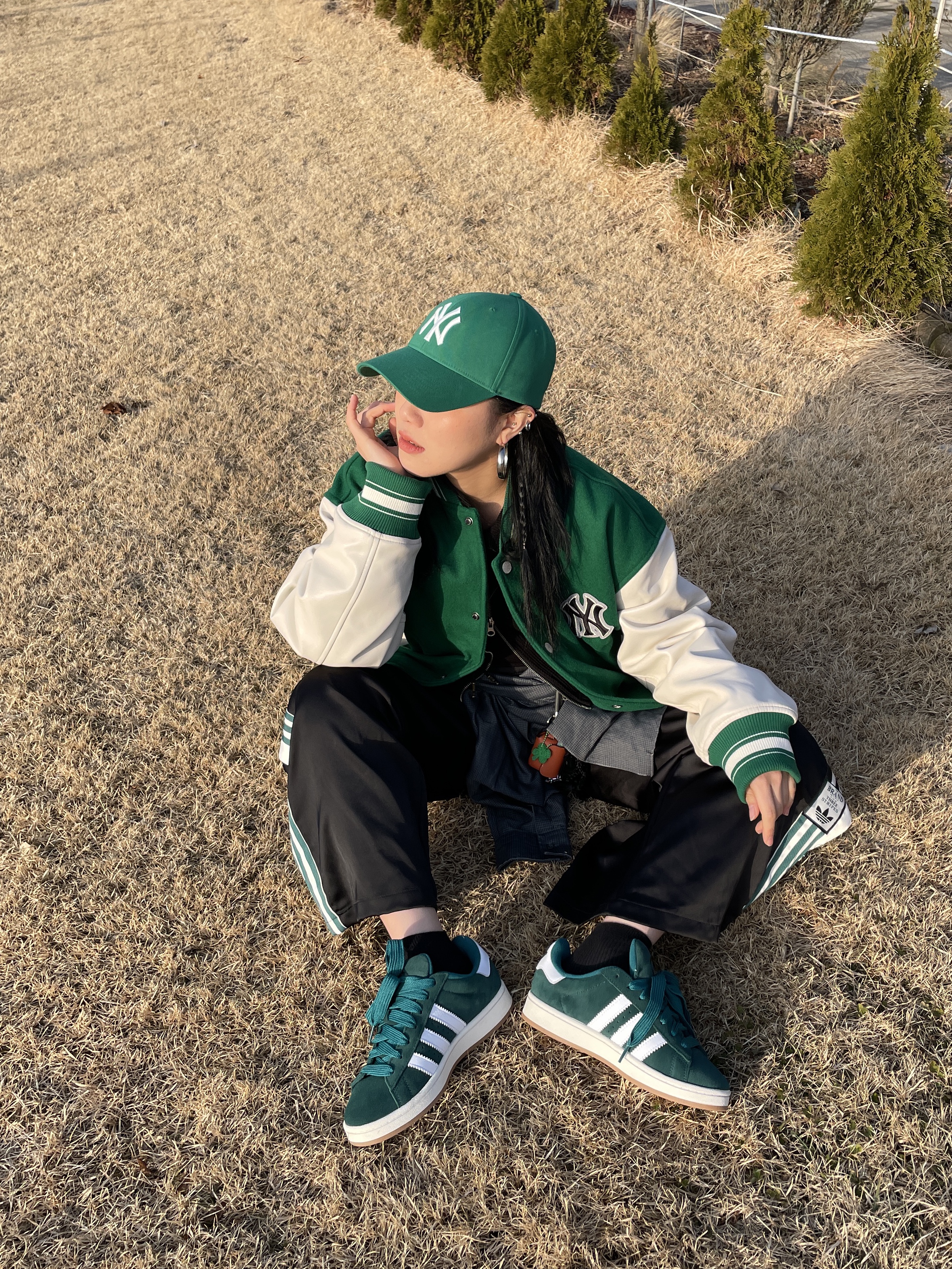 Adidas Campus 00s St Forest Glade 착용 스타일 - 1