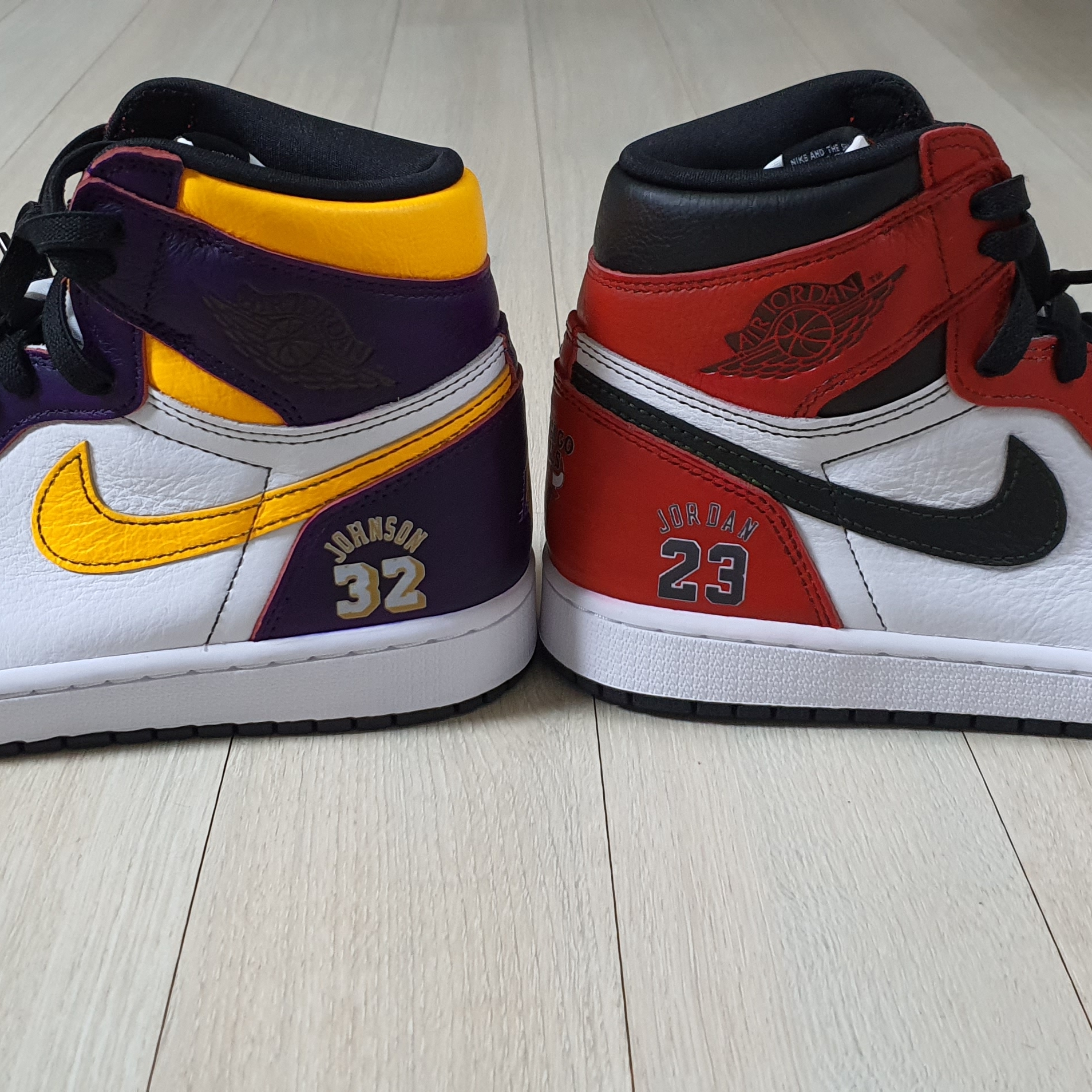 Jordan 1 Retro High OG Light Fusion Red 착용 스타일 - 1