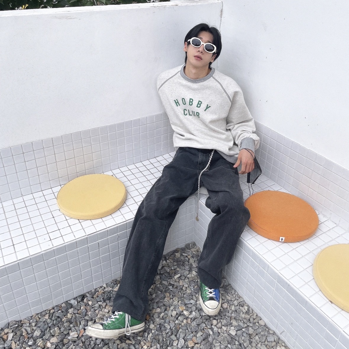 Converse x JW Anderson Chuck 70 Hi Glitter Blue Green 착용 스타일 - 2