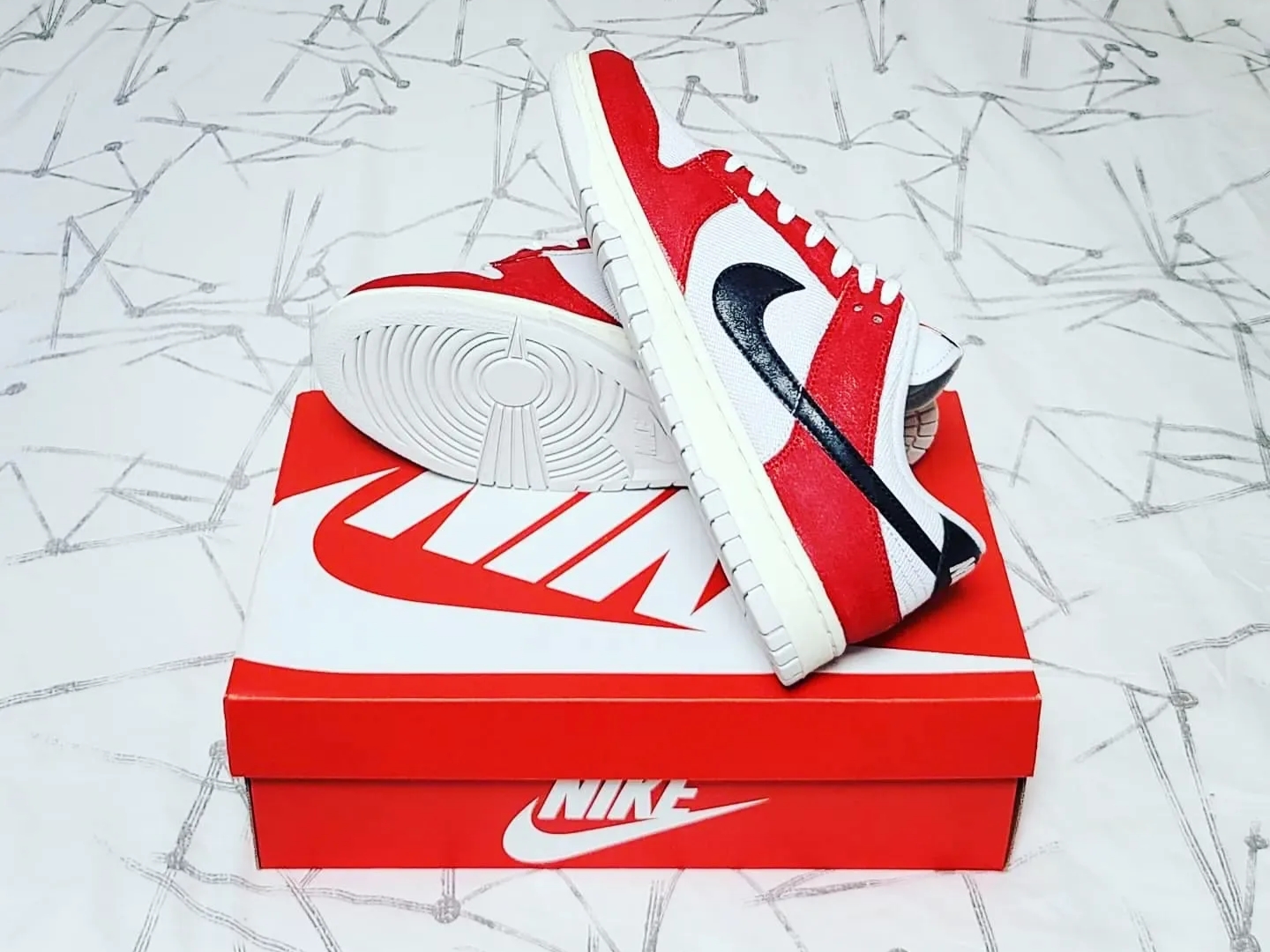 Nike Dunk Low SE Photon Dust and Summit White 착용 스타일 - 4