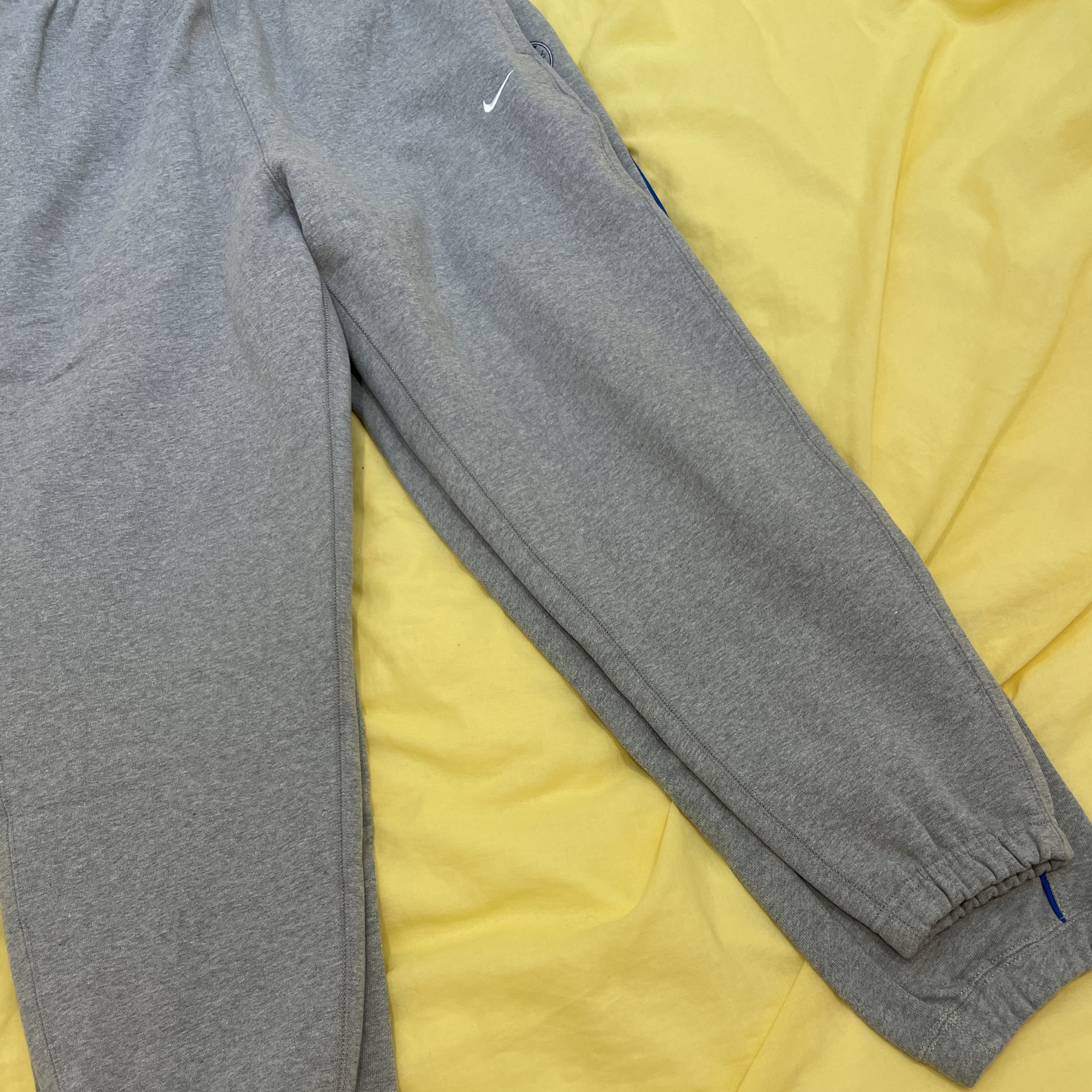 Converse x Ader Error Shapes Pants Vintage Grey Heather 착용 스타일 - 3