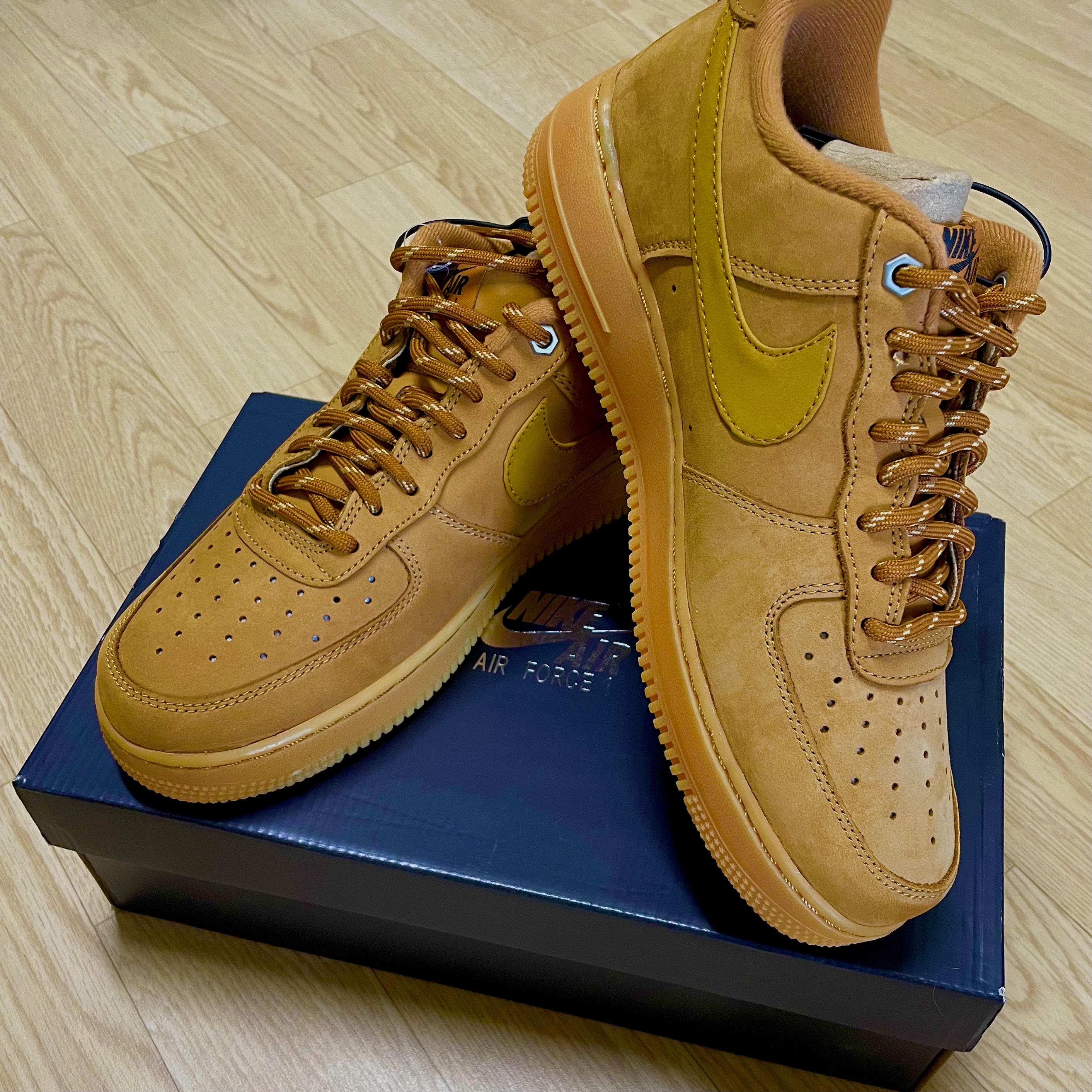 Nike Air Force 1 '07 WB Flax 착용 스타일