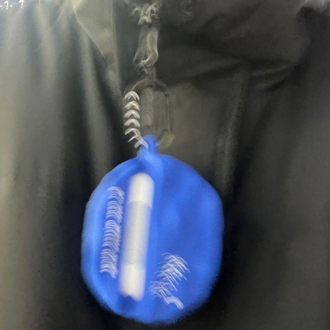 Casetify x Ader Error Wavy Collectable AirPods Pro 1st/2nd gen Case Blue 착용 스타일