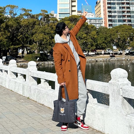 Maison Kitsune x Laneige Padded Bag Navy, Jordan 1 Retro High OG Chicago 2022 착용 스타일