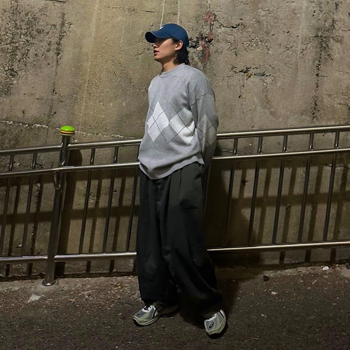 Asics Jog 100 S Sheet Rock - 2E Wide 착용 스타일