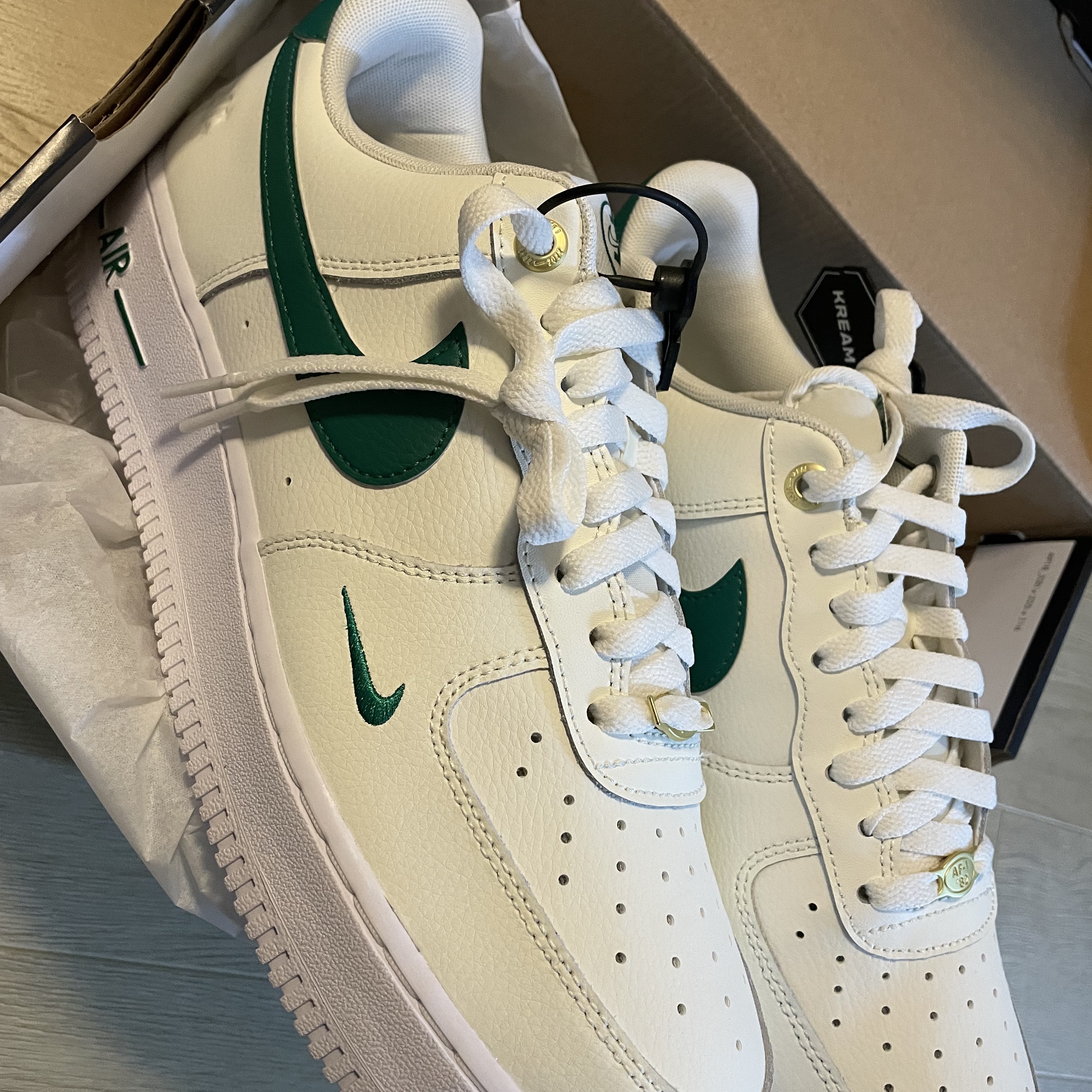 Nike Air Force 1 '07 LV8 40th Anniversary Join Forces Sail Malachite 착용 스타일