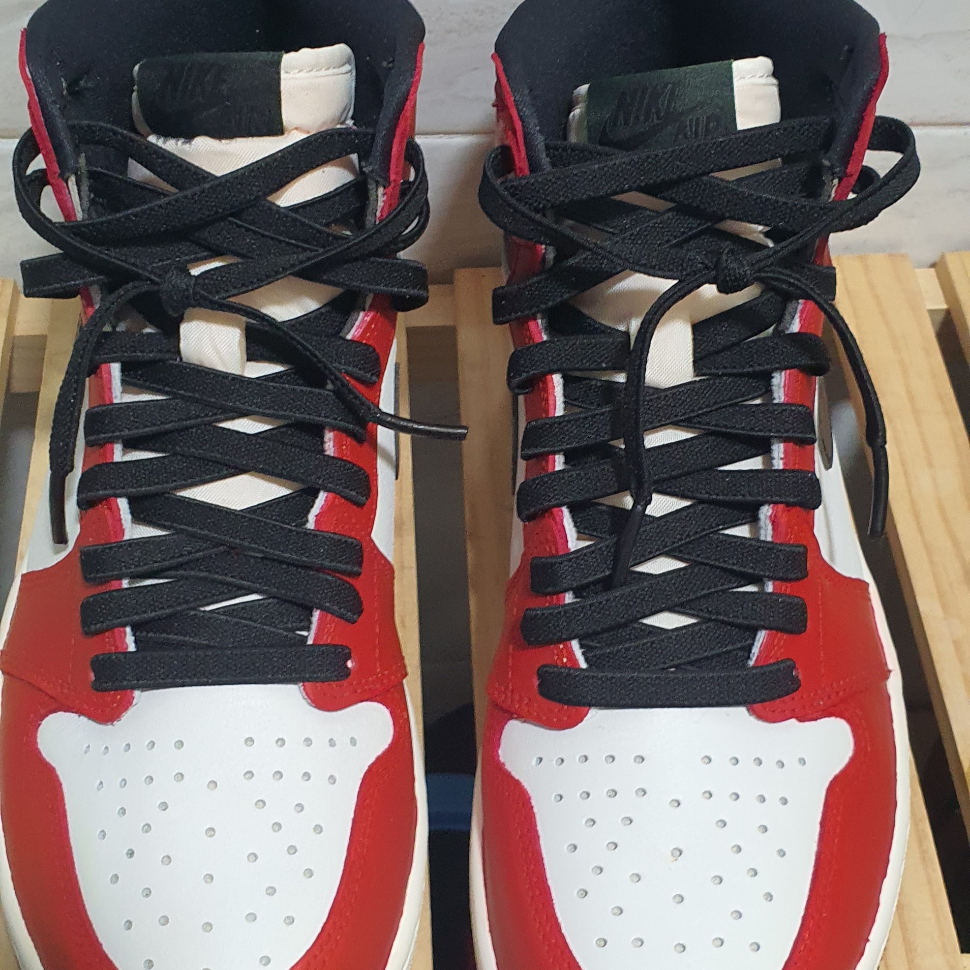 Jordan 1 Retro High OG Volt 착용 스타일 - 1