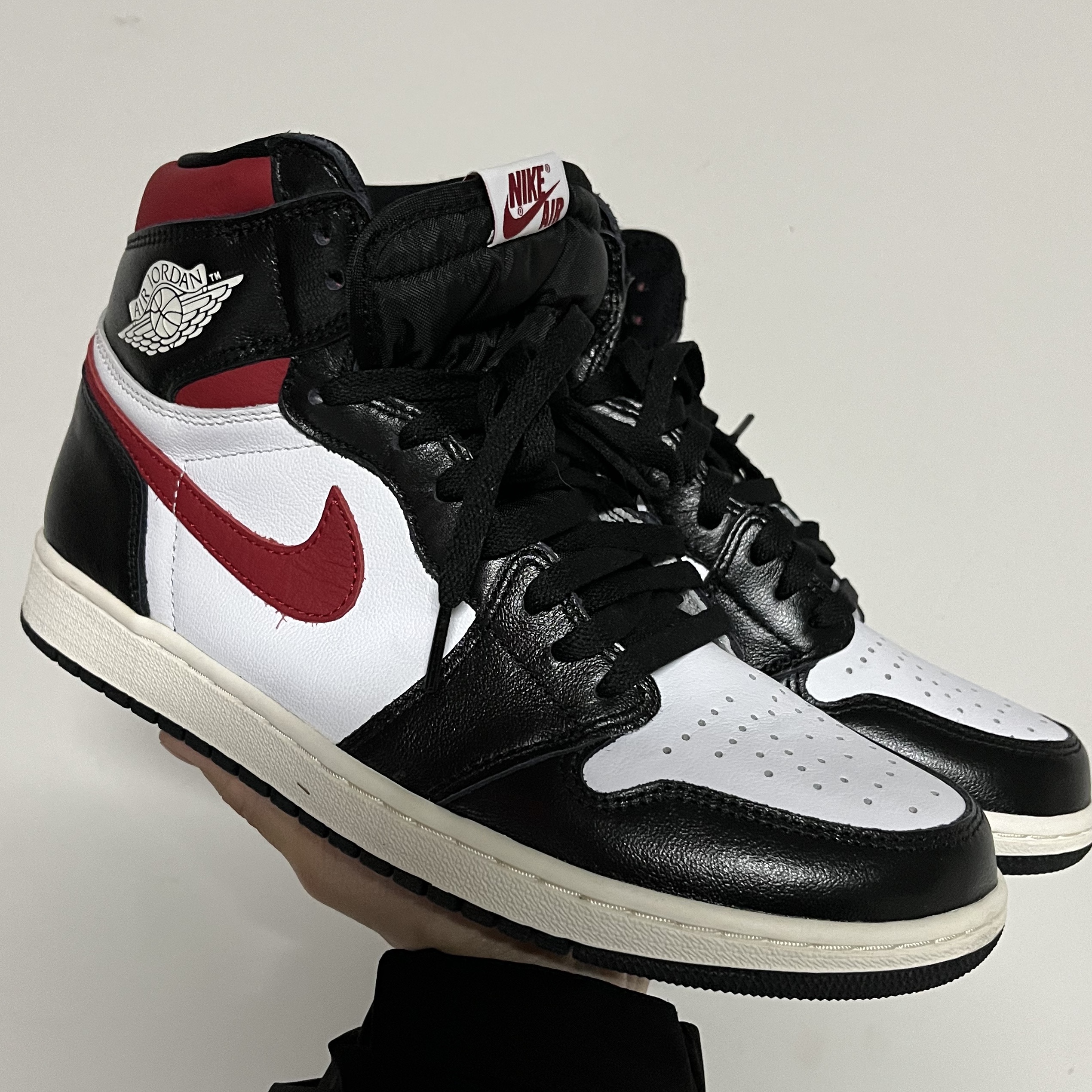 Jordan 1 Retro High OG Gym Red 착용 스타일