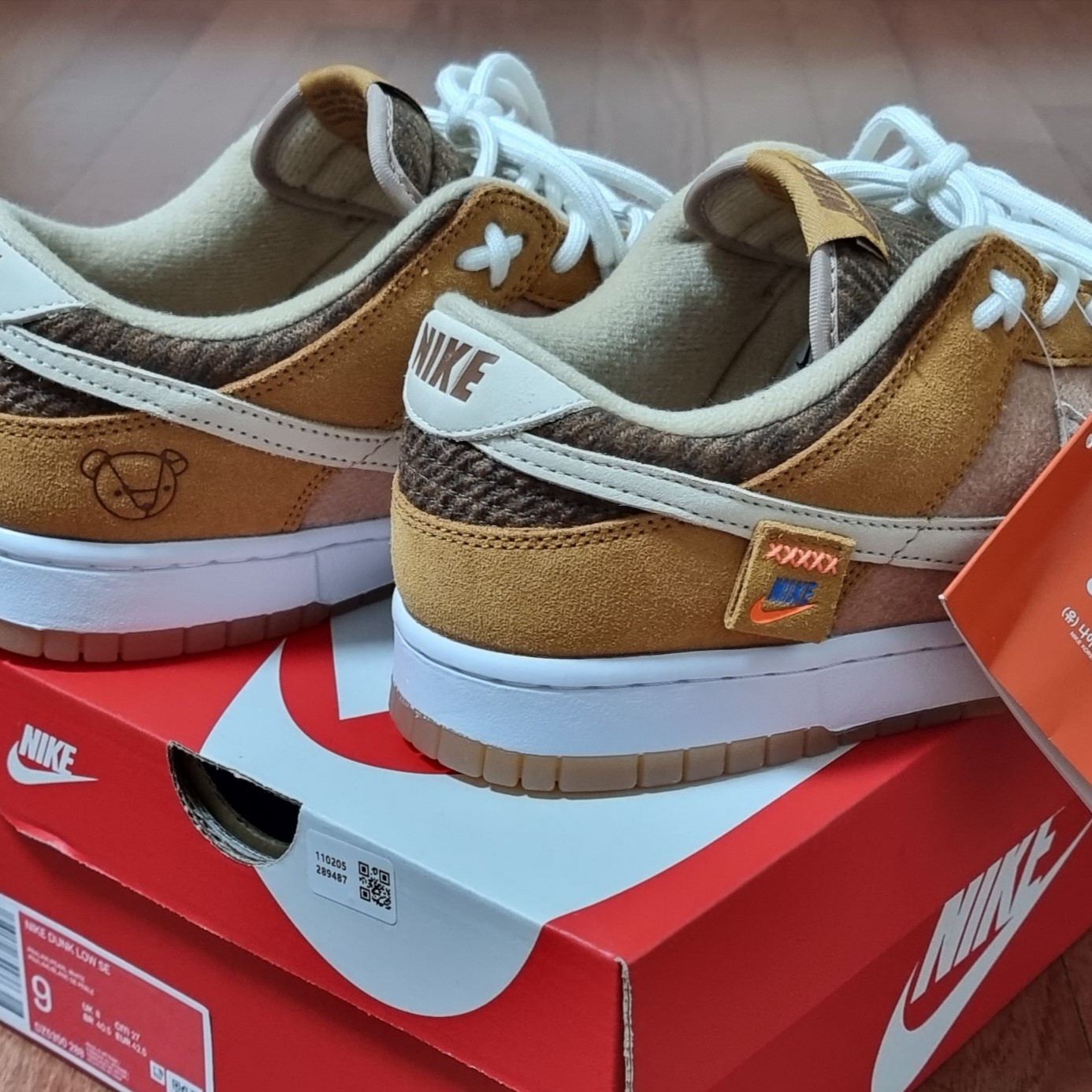 Nike Dunk Low SE Praline Desert Ochre 착용 스타일 - 1