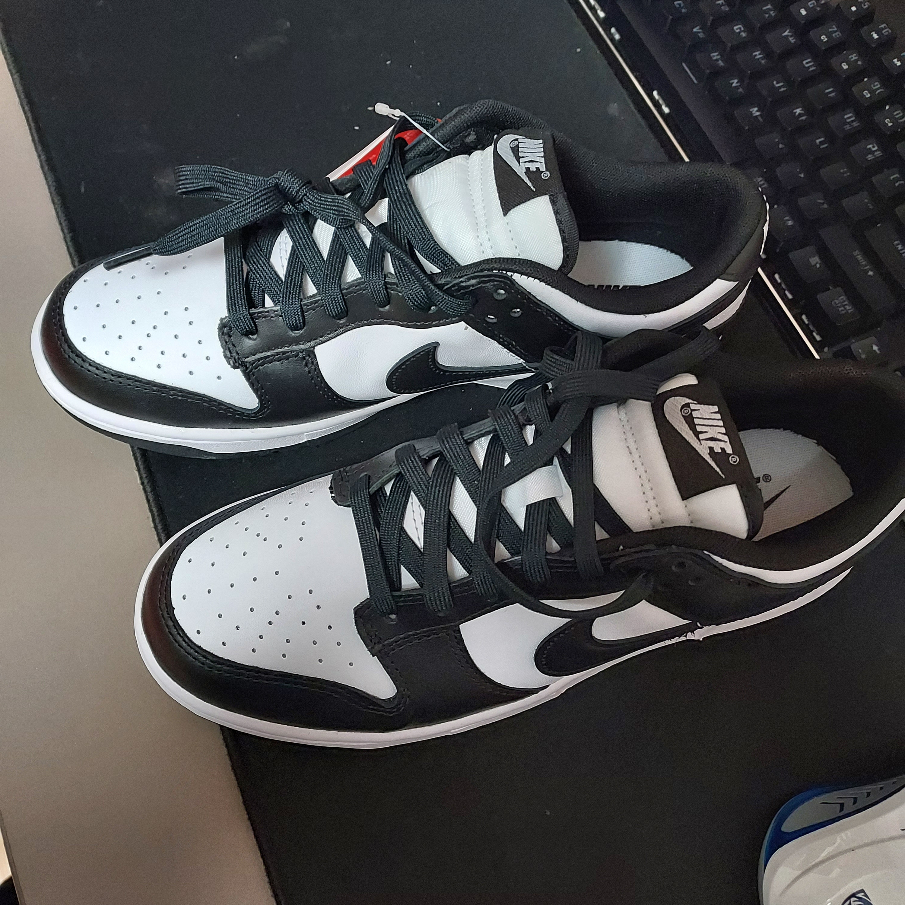 Nike Dunk Low Retro Black 착용 스타일 - 1