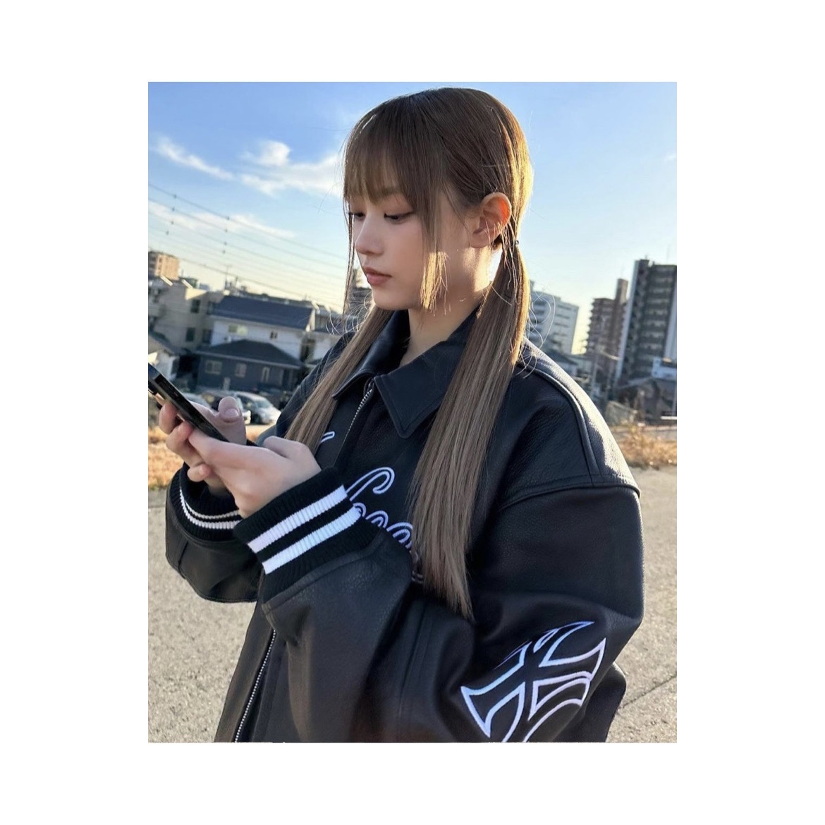 Supreme x New York Yankees Kanji Leather Varsity Jacket Black - 22FW 착용 스타일 - 2