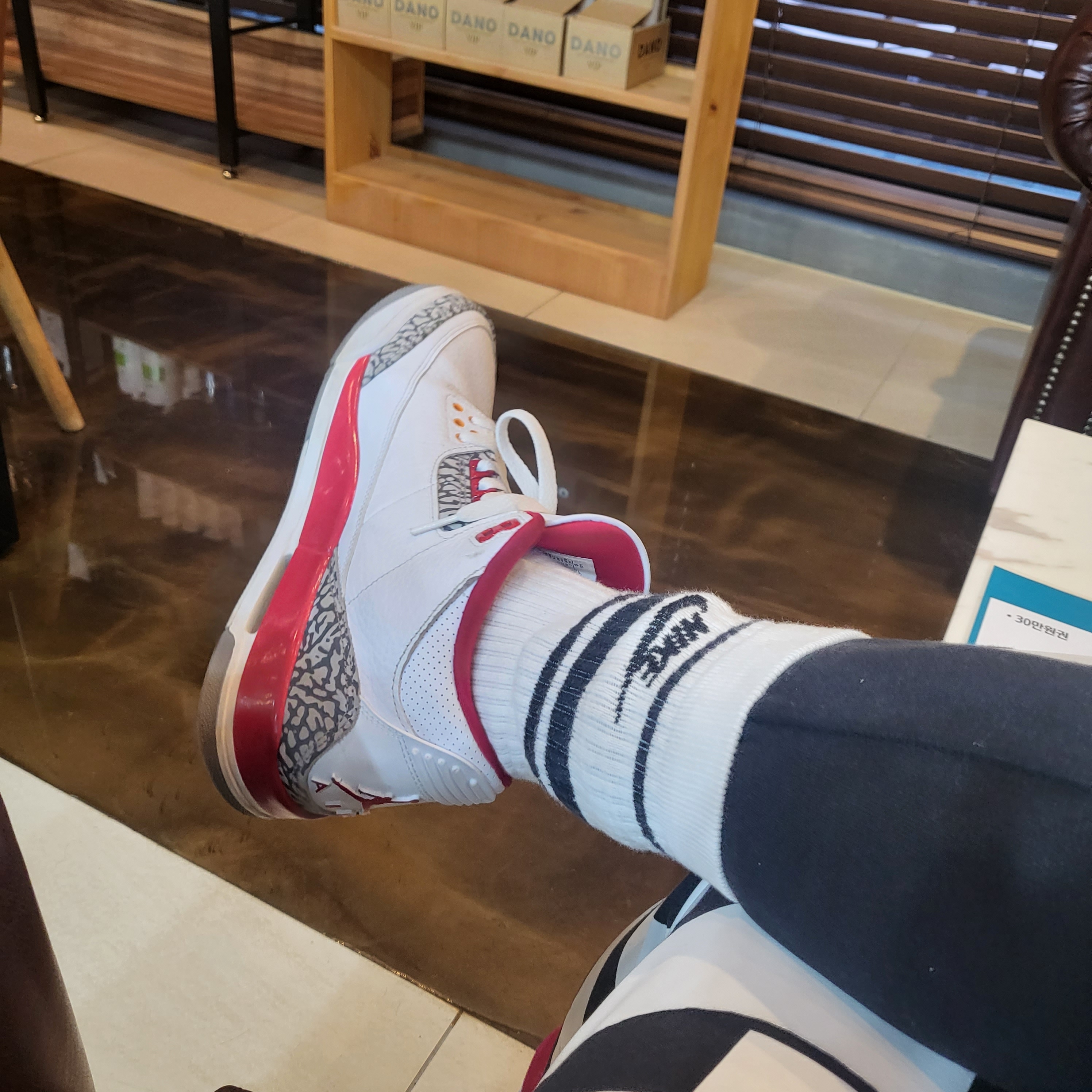 Jordan 3 Retro Cardinal Red 착용 스타일