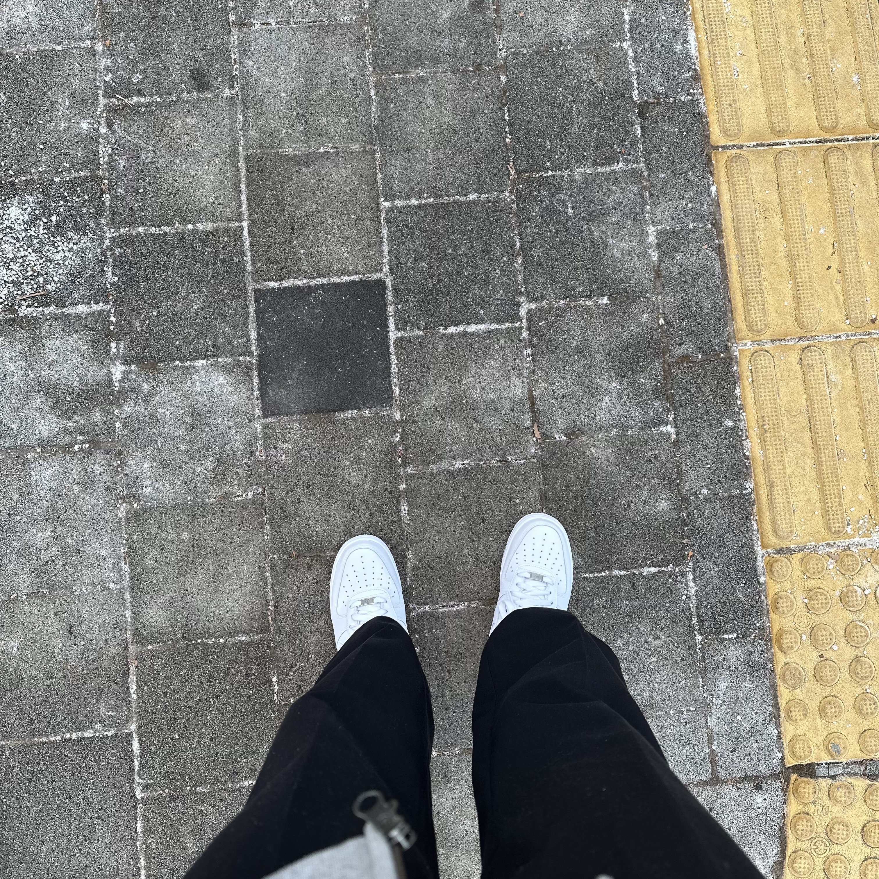 Nike Air Force 1 '07 Low White 착용 스타일