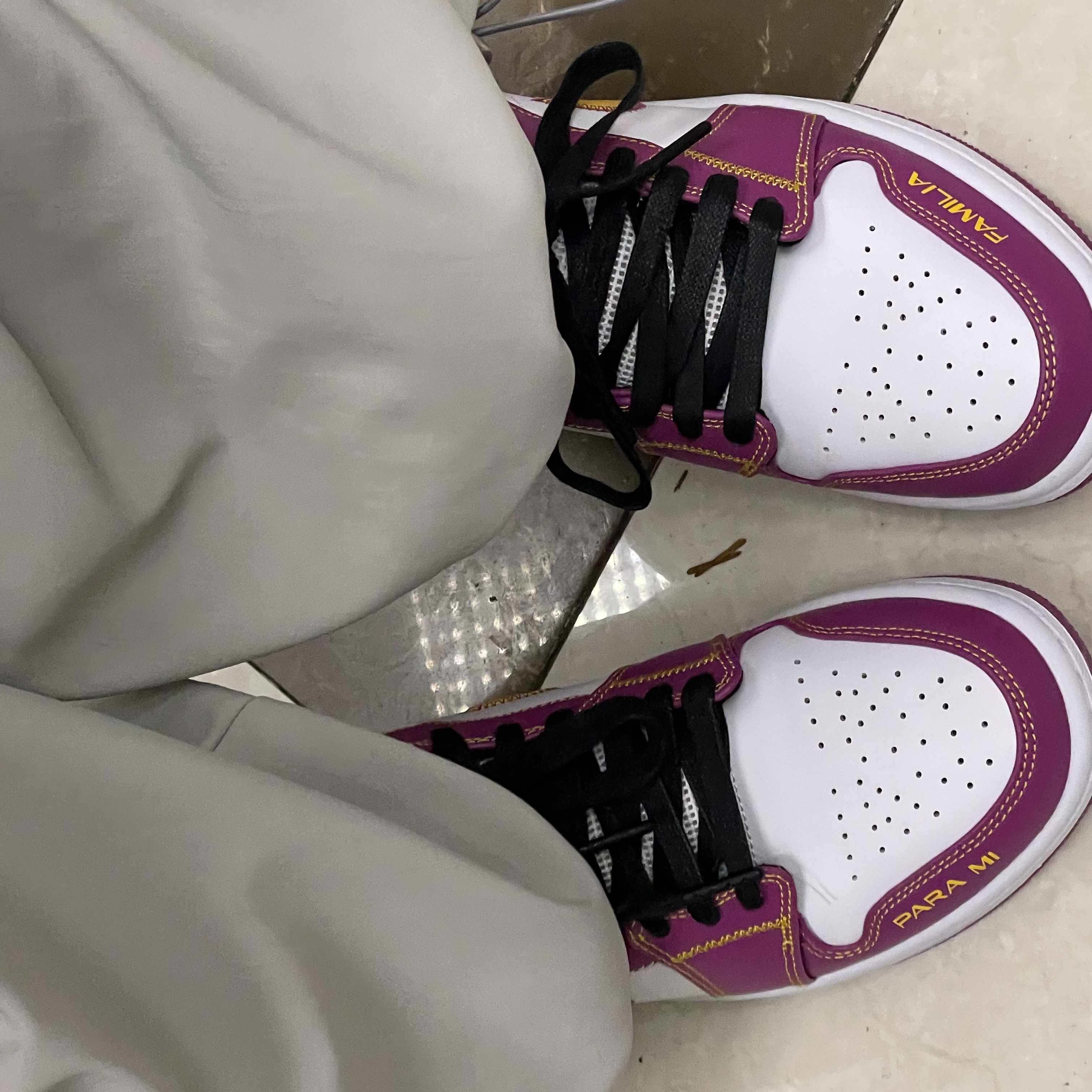 Jordan 1 Mid DOD Familia 착용 스타일 - 2