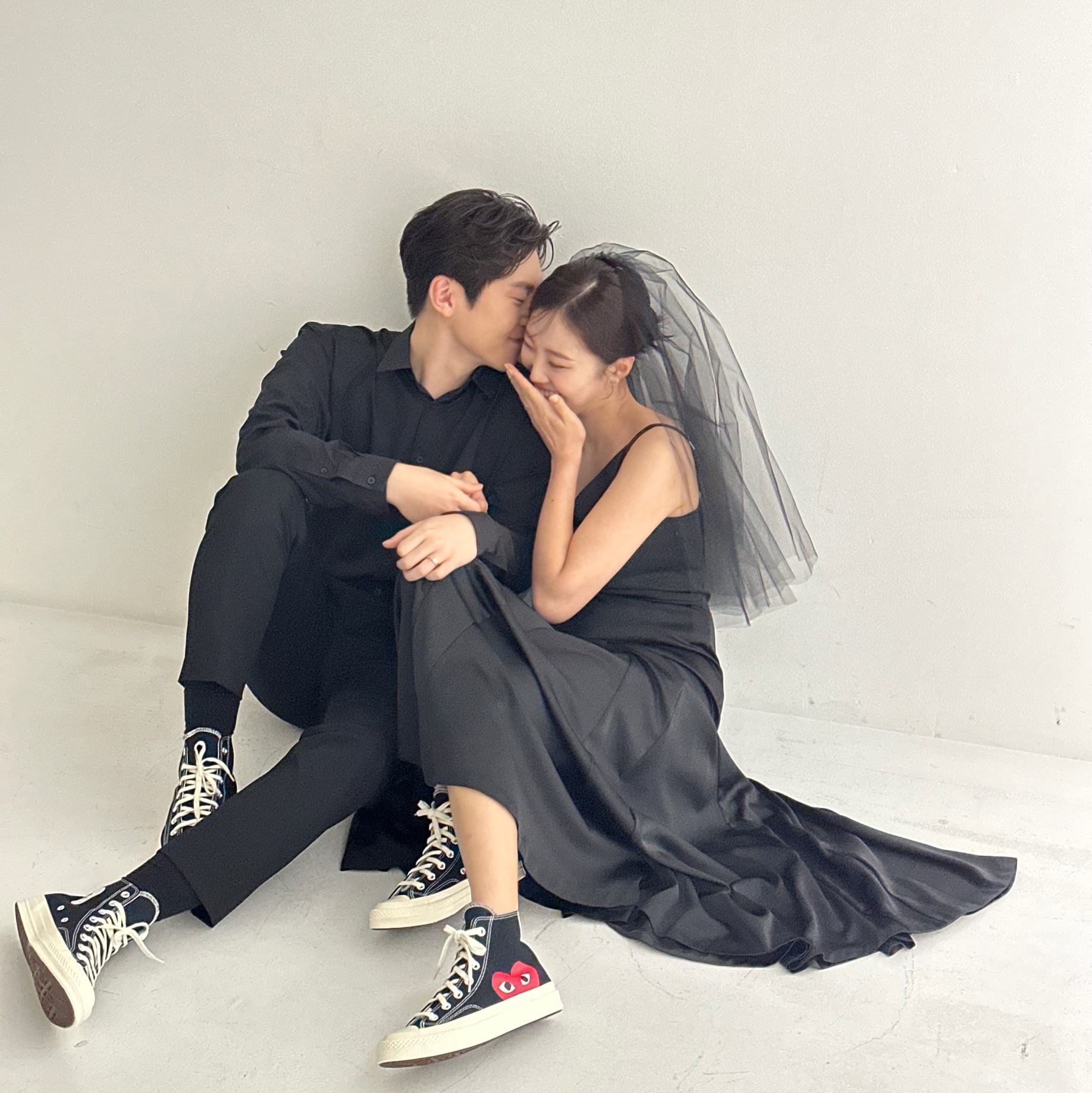 Converse x Play Comme des Garcons Chuck 70 Hi Black 착용 스타일