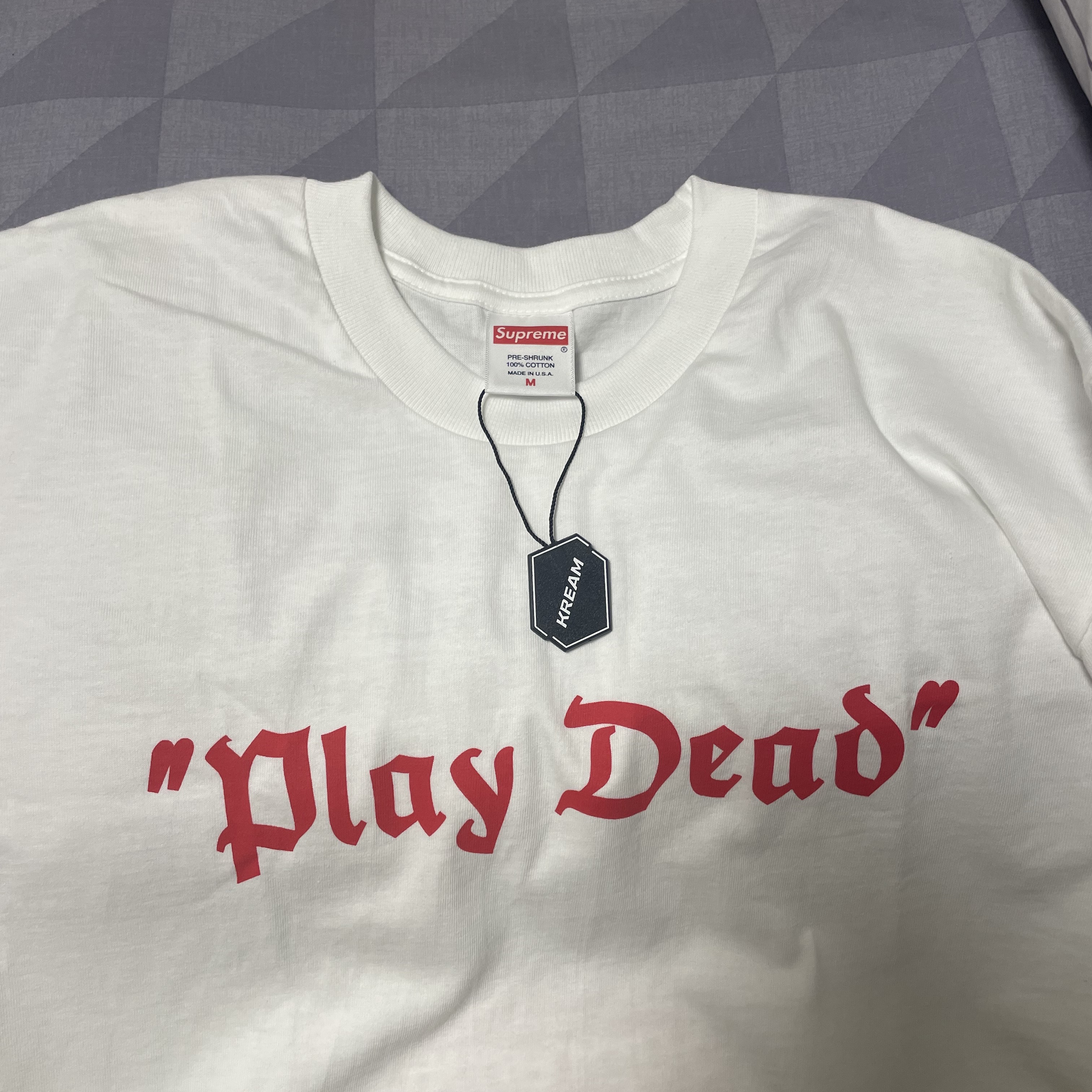 Supreme Play Dead T-Shirt White - 22FW 착용 스타일