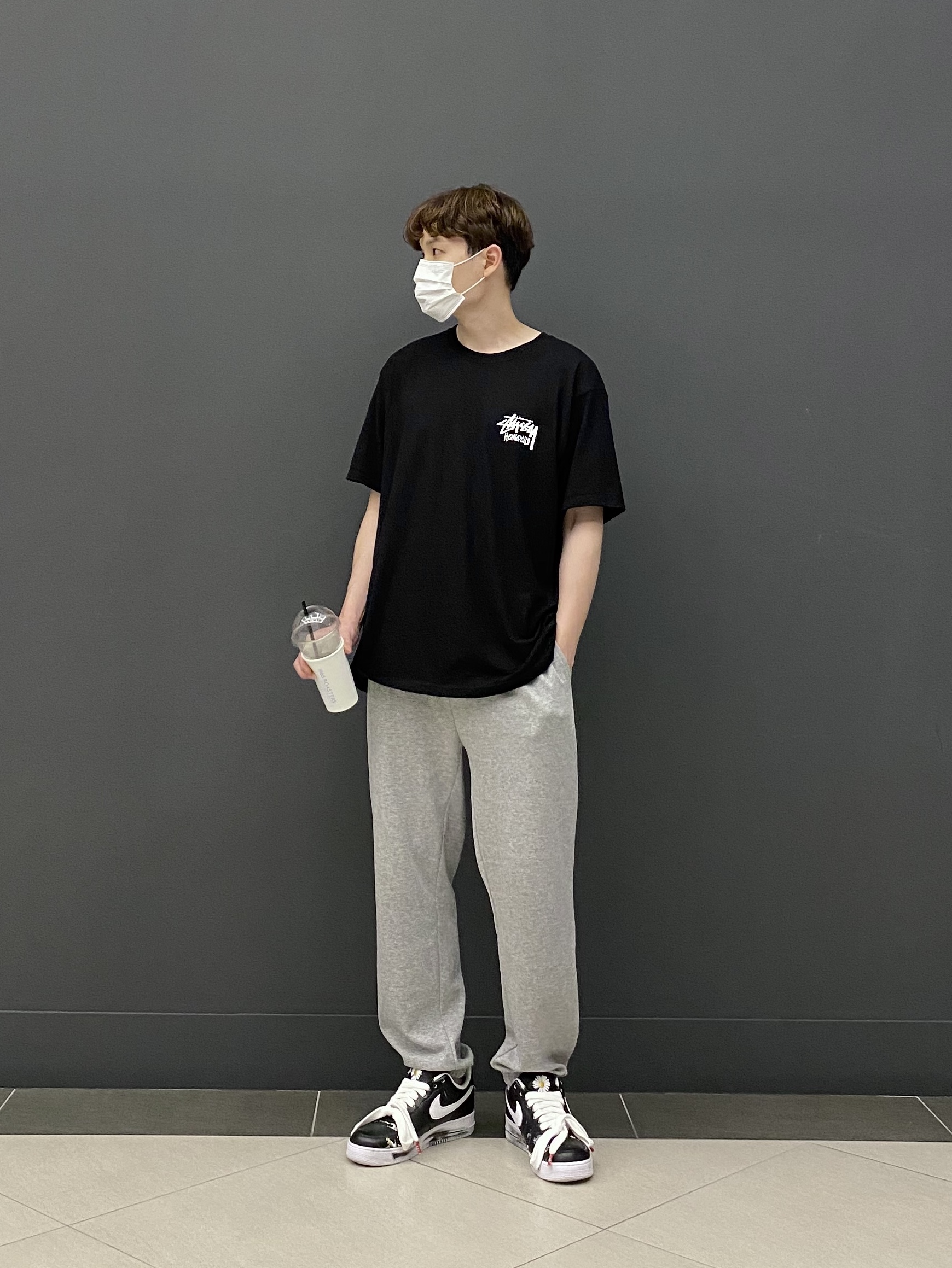 Stussy Basic Stussy T-Shirt Black 2022, Nike x Peaceminusone Air Force 1 Low Para-Noise 착용 스타일