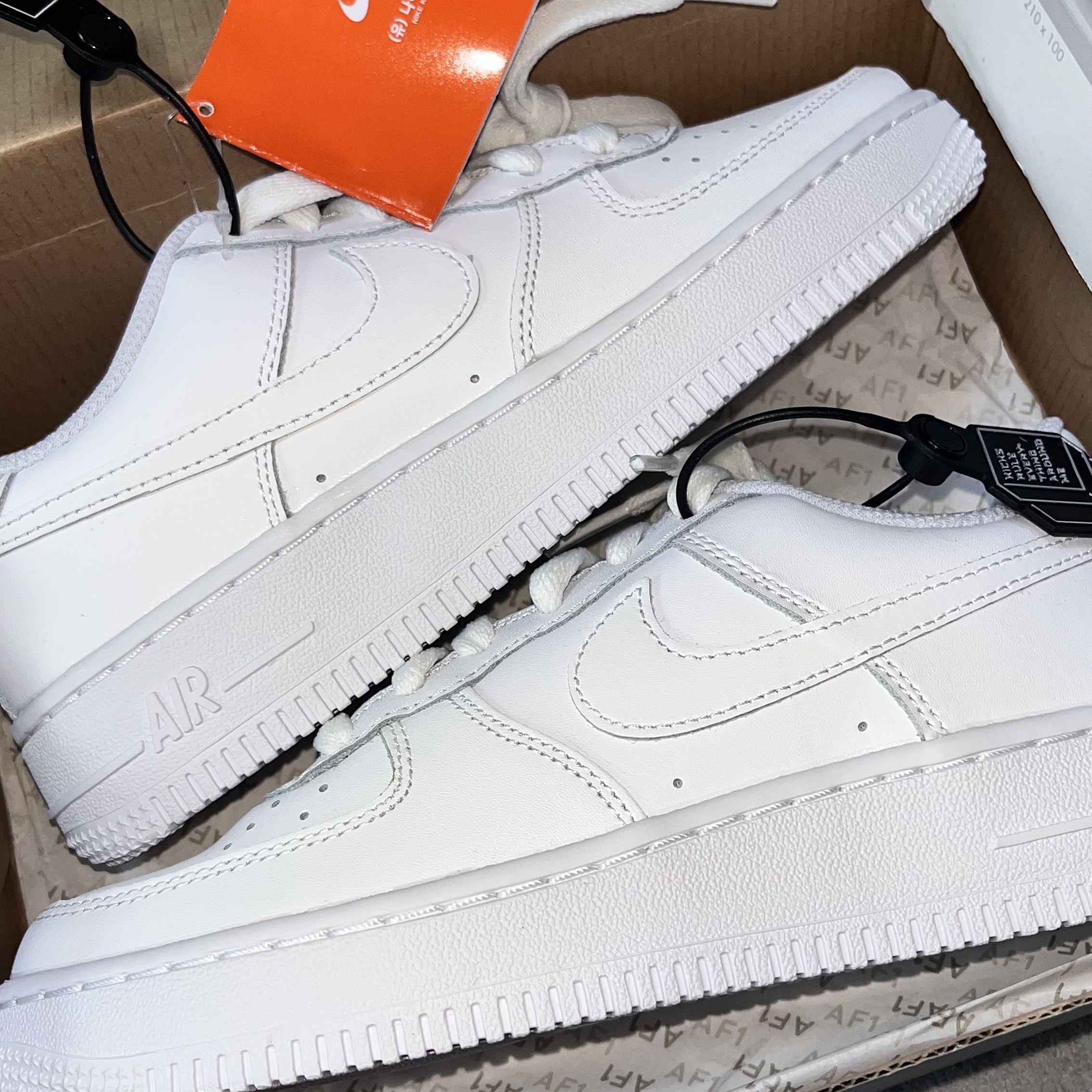 (W) Nike Air Force 1 '07 Low White 착용 스타일