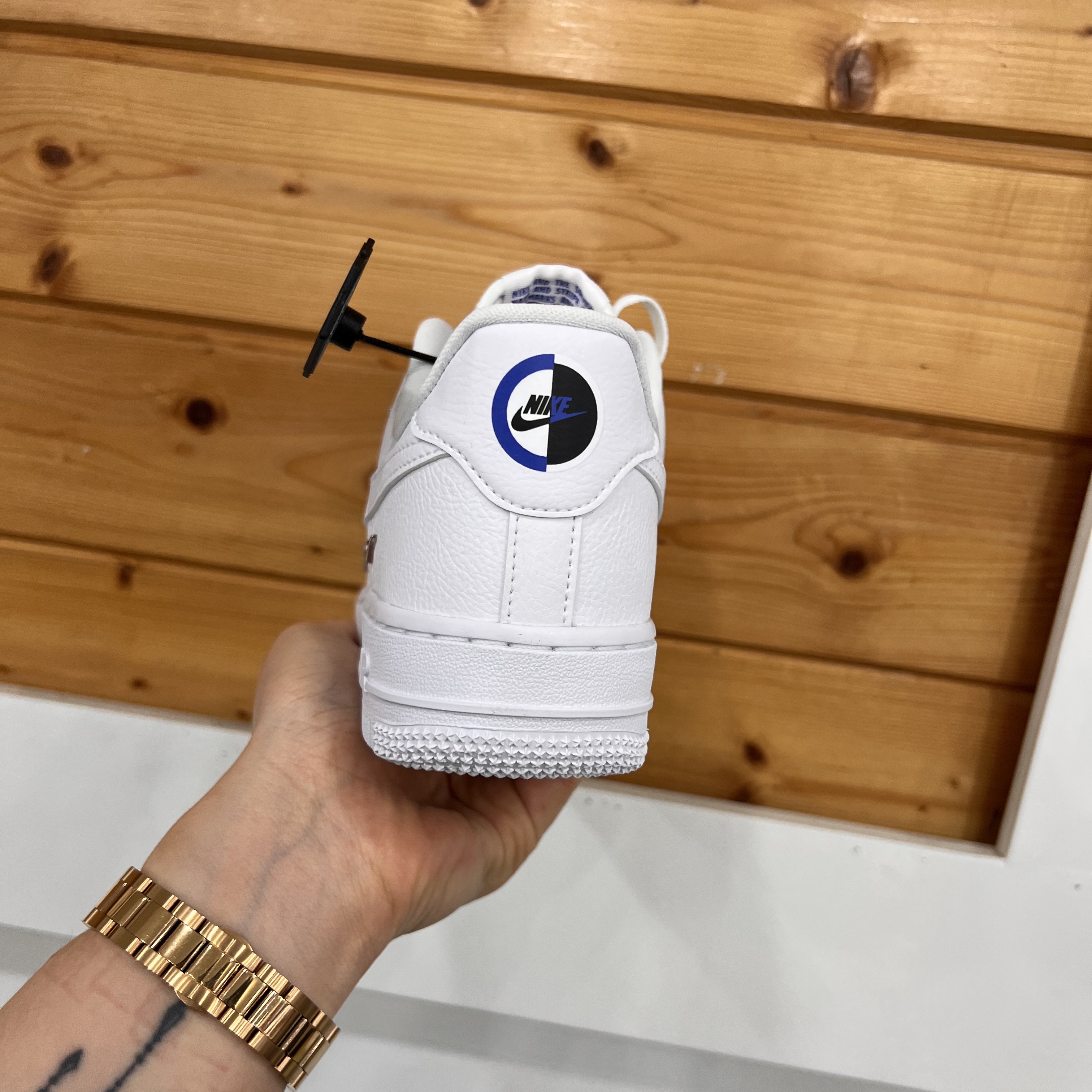 (W) Nike Air Force 1 Low '07 LX Chrome Luxe 착용 스타일 - 3
