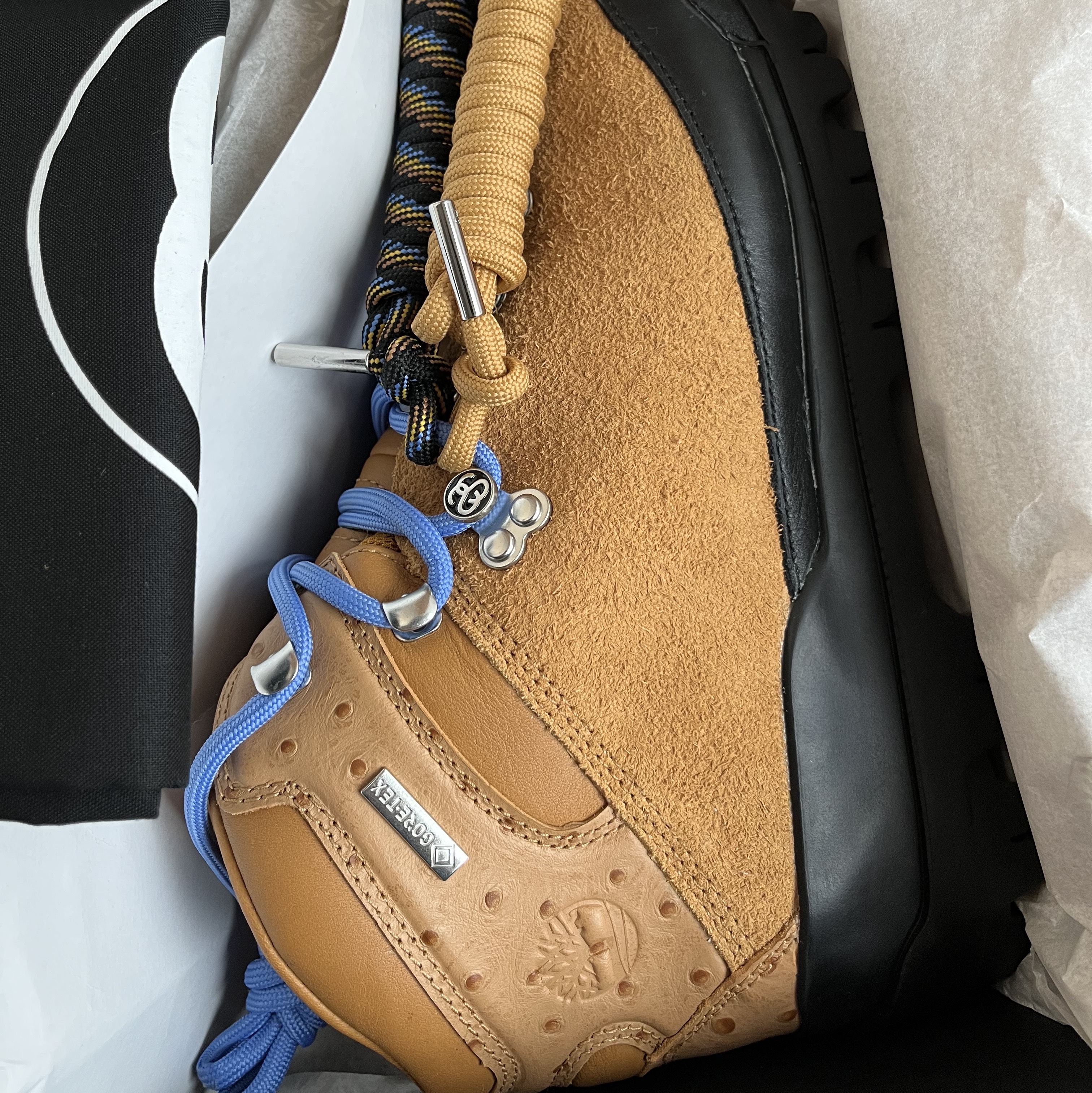 Timberland x Stussy World Hiker Boot Wheat - Medium 착용 스타일 - 5