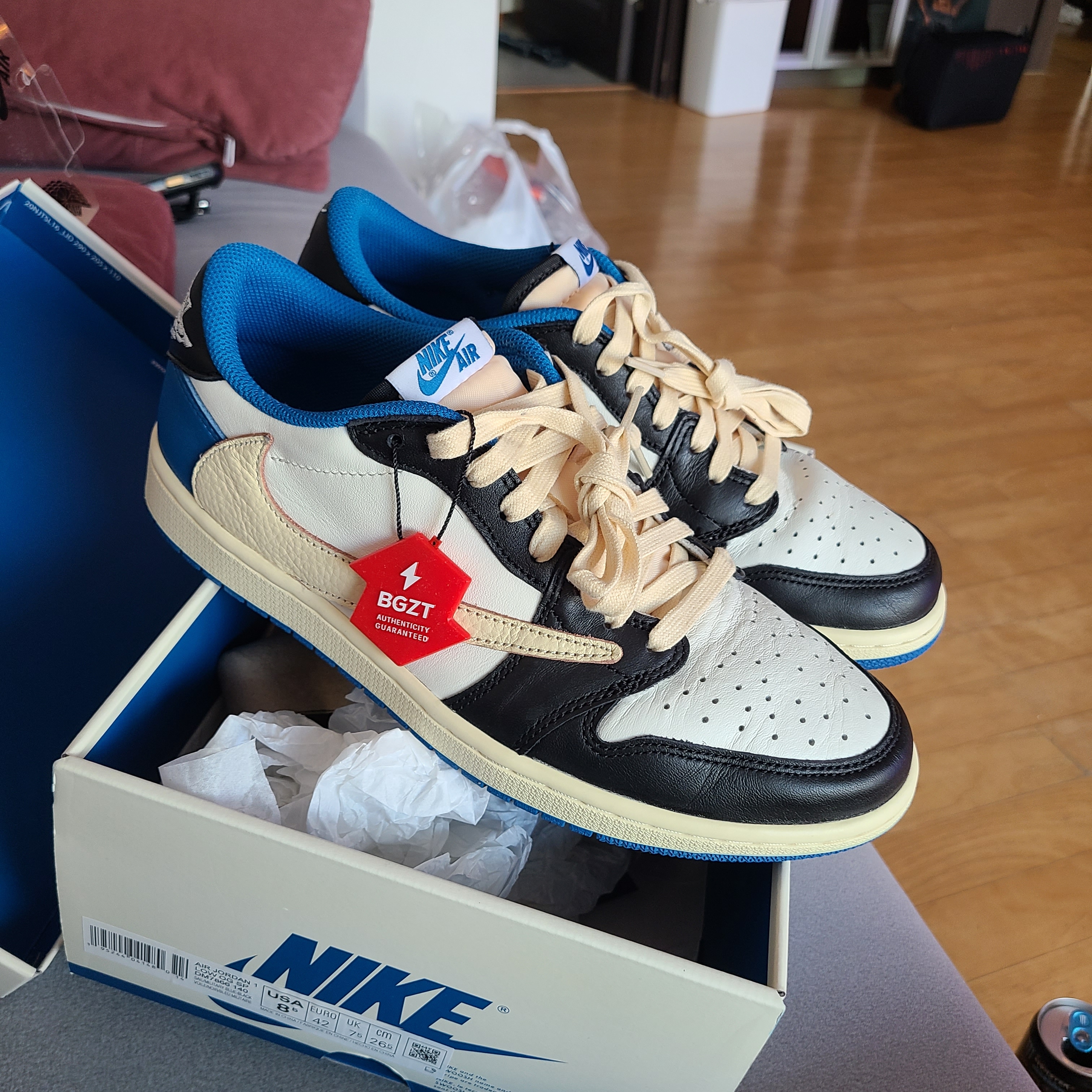 Jordan 1 x Travis Scott x Fragment Retro Low OG SP Military Blue, Jordan 1 x Travis Scott Retro Low OG SP Sail and Ridgerock 착용 스타일 - 4