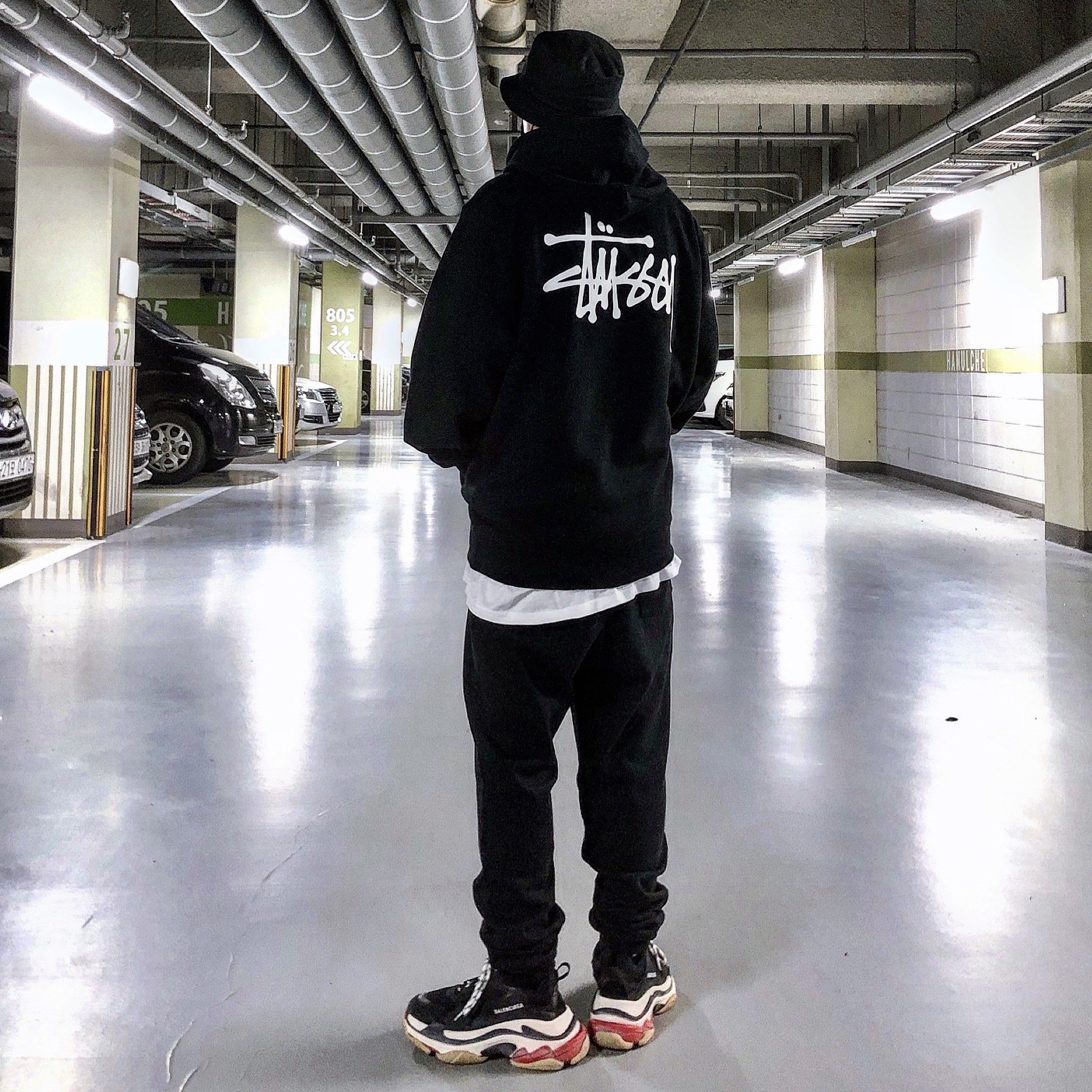 Stussy Basic Stussy Zip Hoodie Black 2022, Balenciaga Triple S Trainer Black Red 2018 착용 스타일
