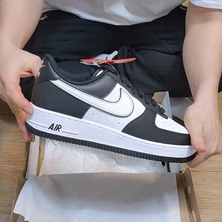Nike Air Force 1 '07 Black White 착용 스타일