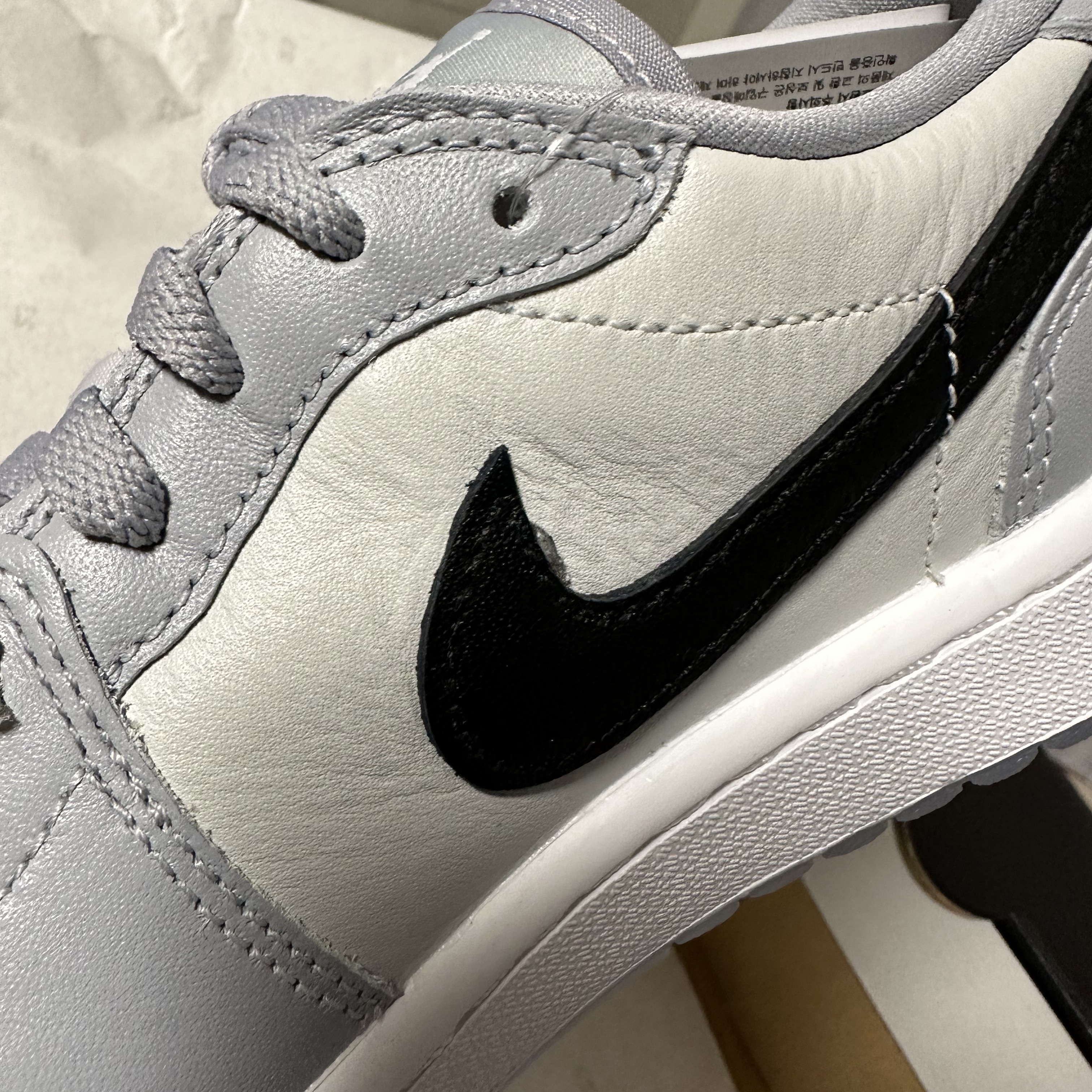 Jordan 1 Low Golf Wolf Grey 착용 스타일 - 2