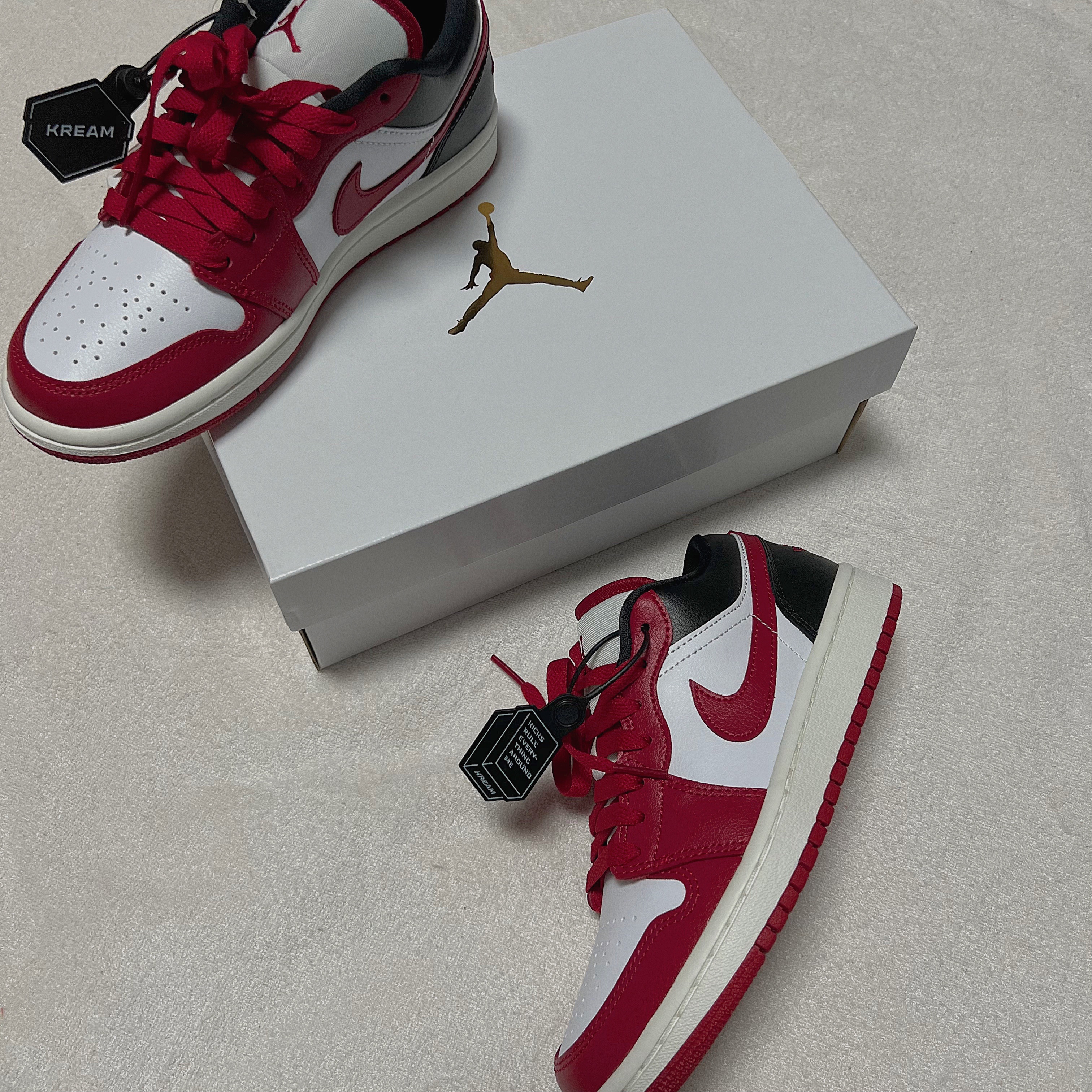 (W) Jordan 1 Low White Gym Red 착용 스타일 - 1
