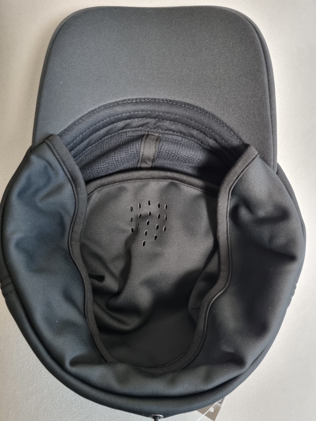 Supreme Windstopper Facemask 6-Panel Black - 22FW 착용 스타일 - 5