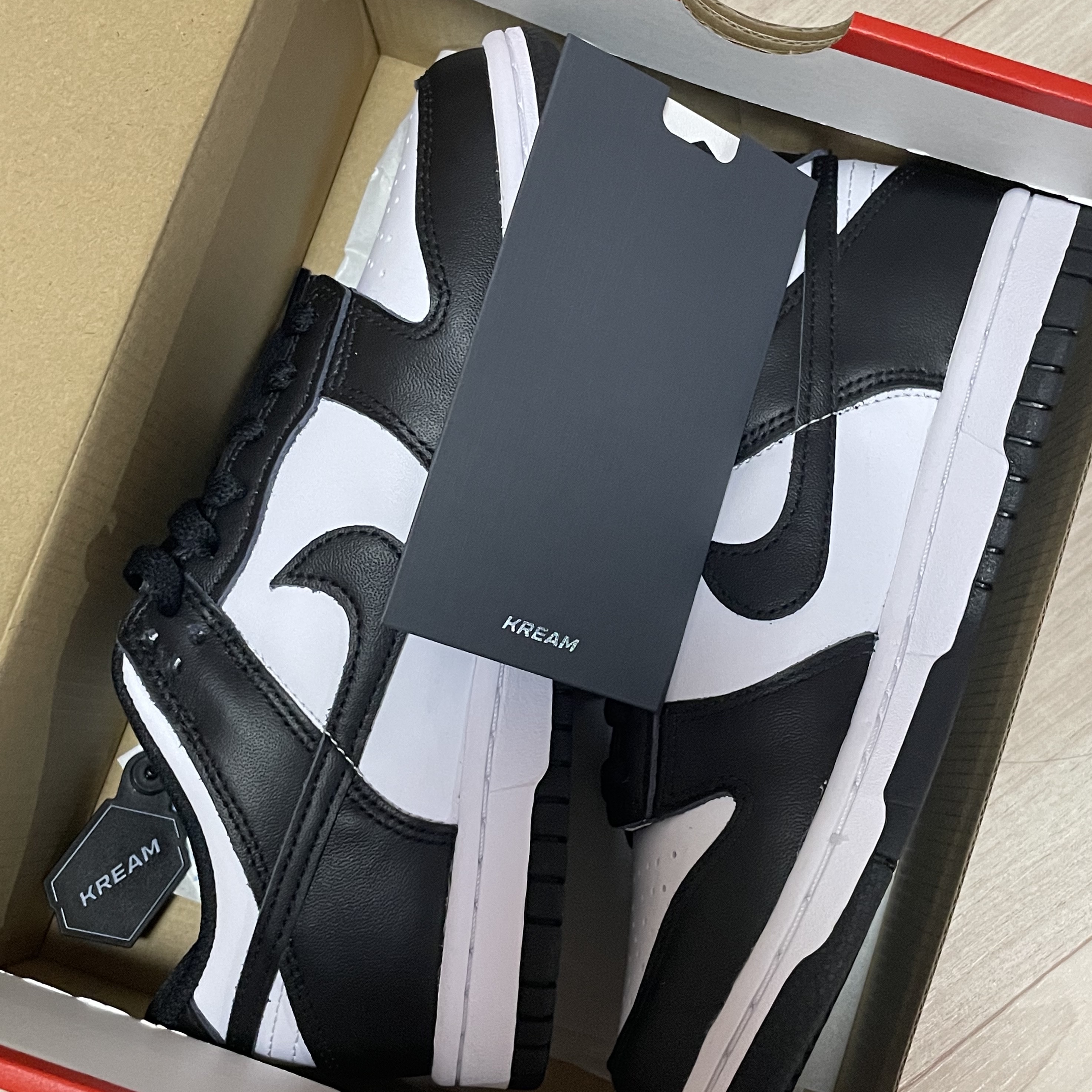 (GS) Nike Dunk Low Black 착용 스타일
