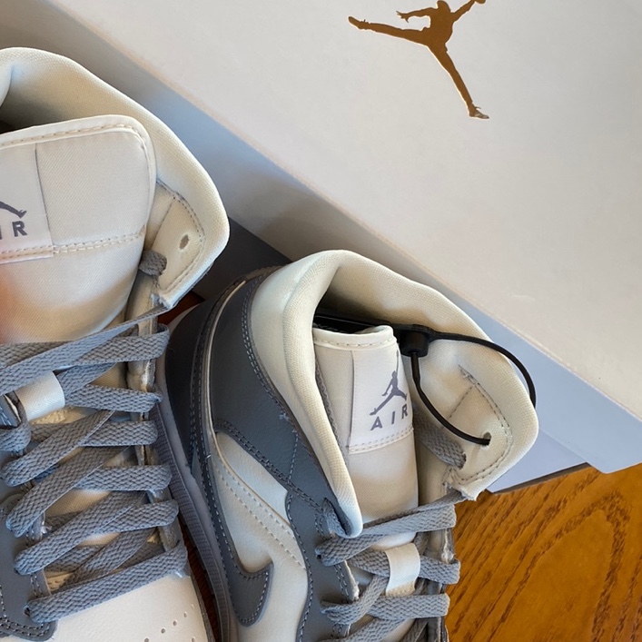 (W) Jordan 1 Mid Sail Stealth 착용 스타일