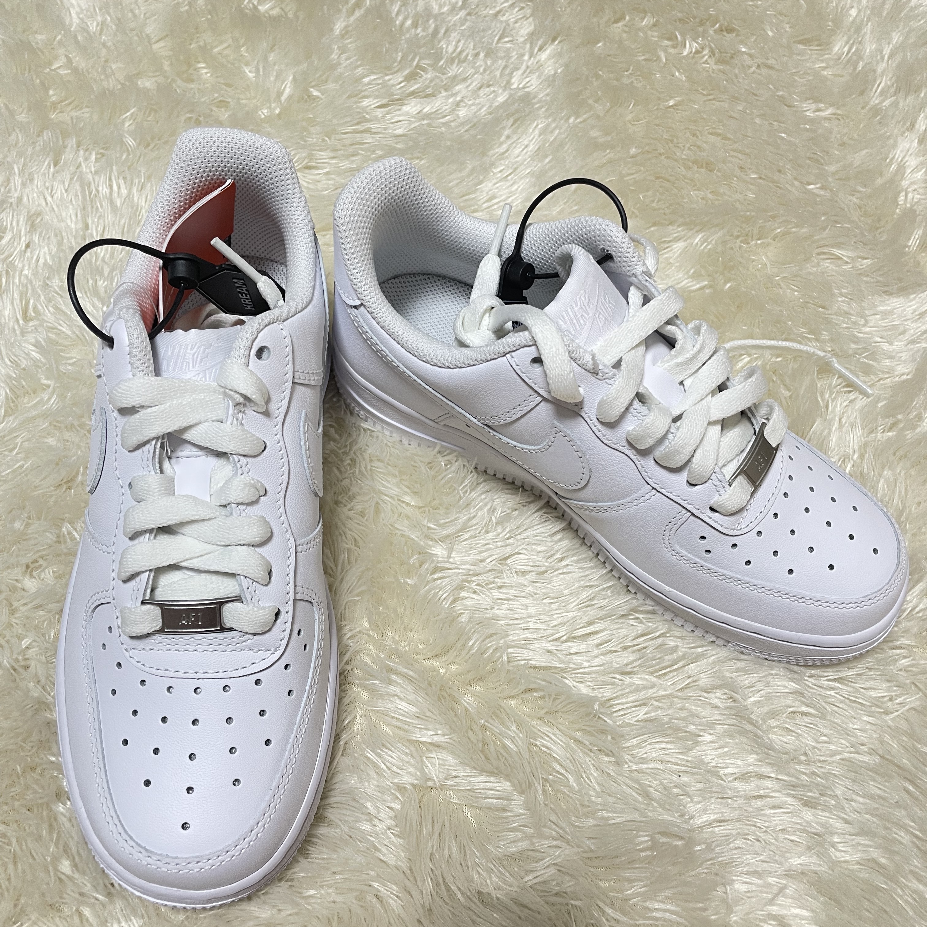 (W) Nike Air Force 1 '07 Low White 착용 스타일 - 1