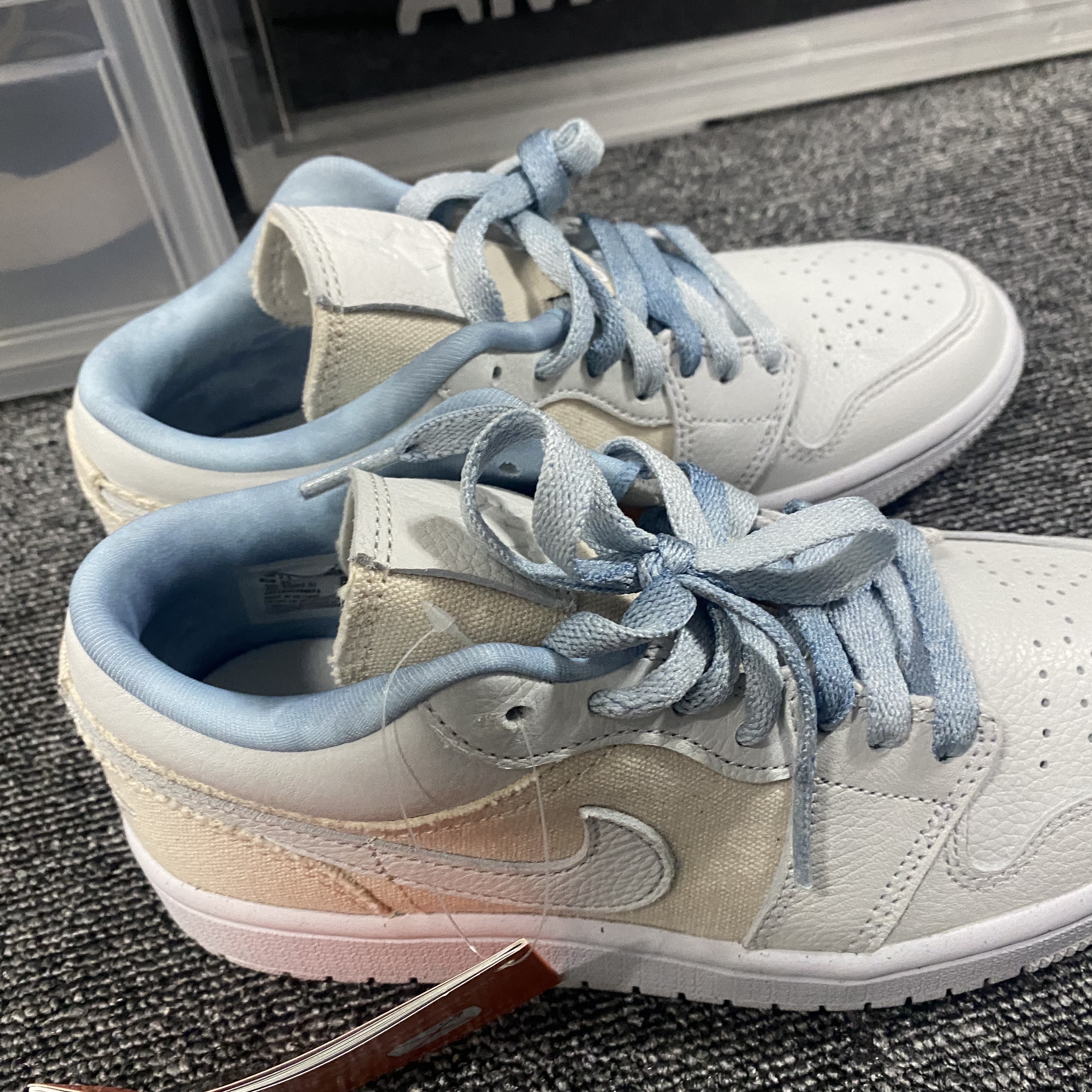 (W) Jordan 1 Low Canvas 착용 스타일 - 1