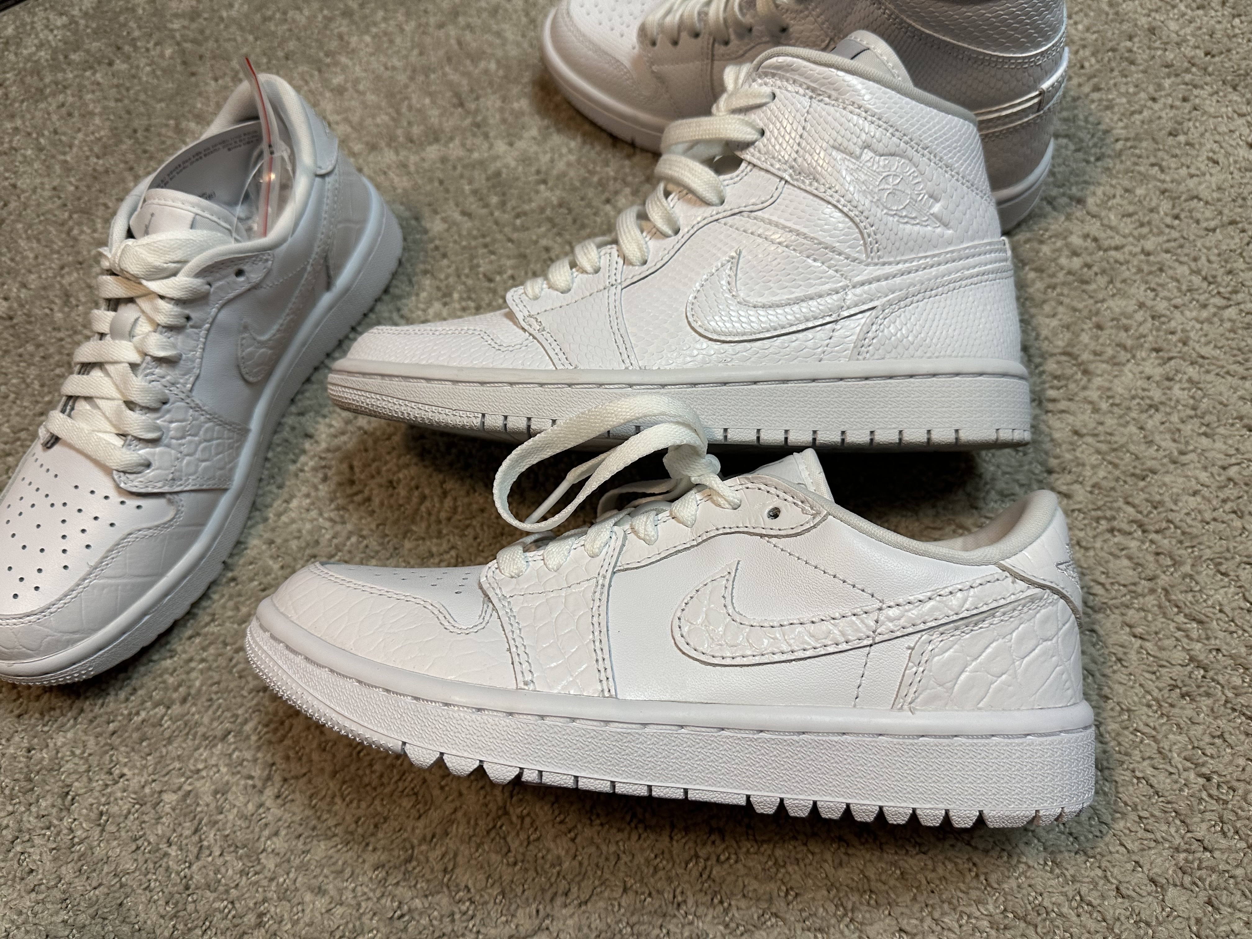 Jordan 1 Low Golf Pure Platinum, (W) Jordan 1 Mid White Snakeskin 착용 스타일 - 5