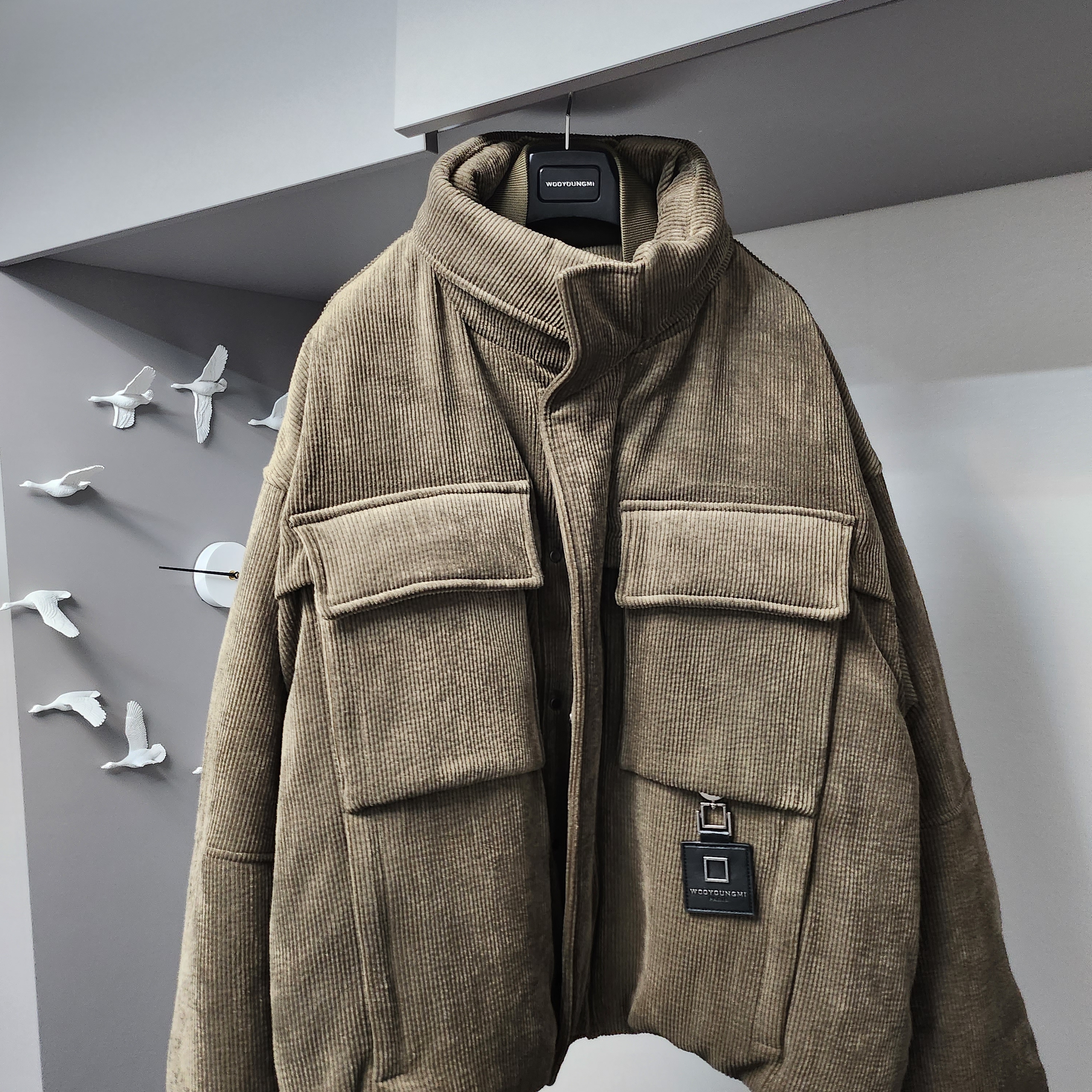Wooyoungmi Corduroy Goose Down Jumper Khaki- 22FW 착용 스타일 - 1