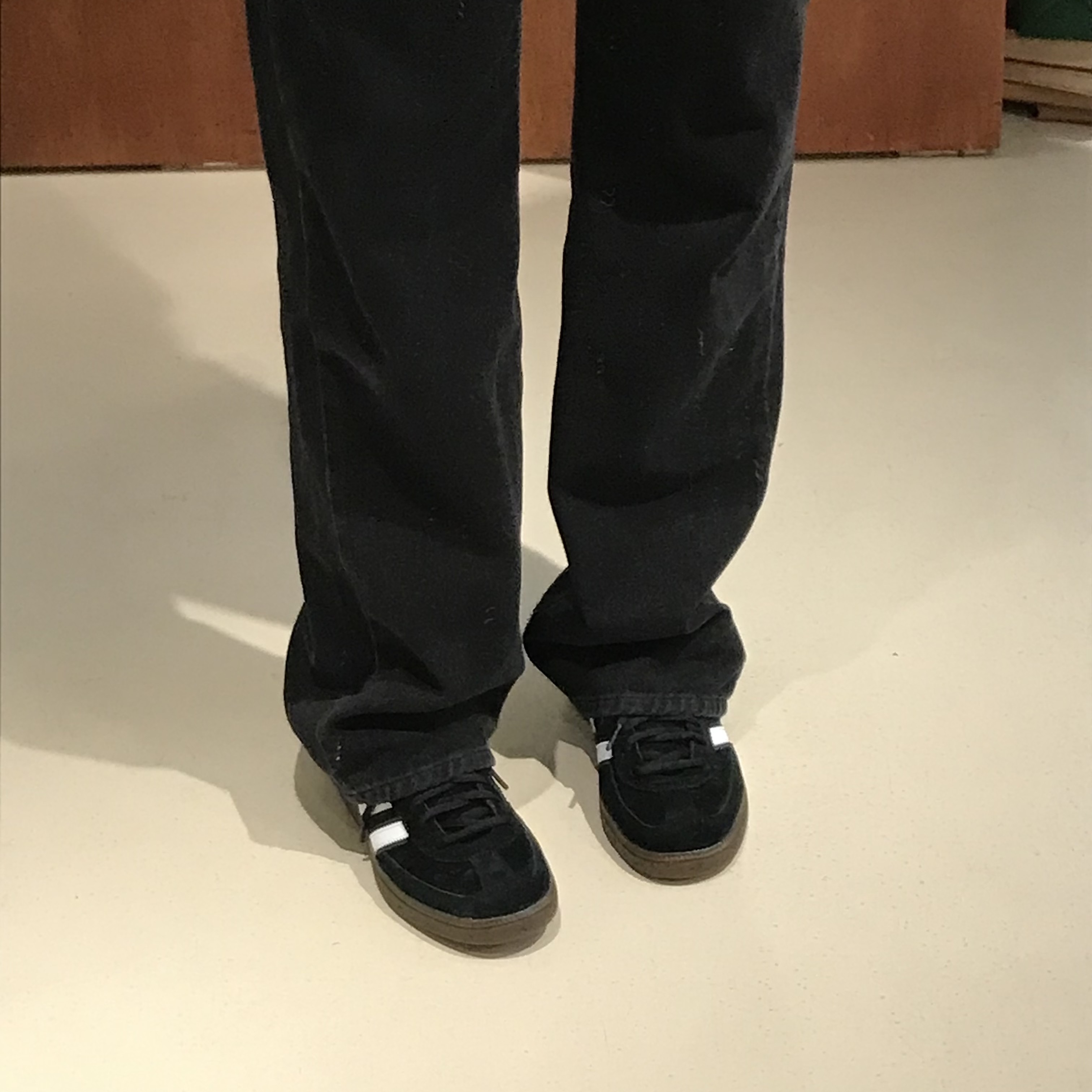 Adidas Spezial Handball Core Black 착용 스타일