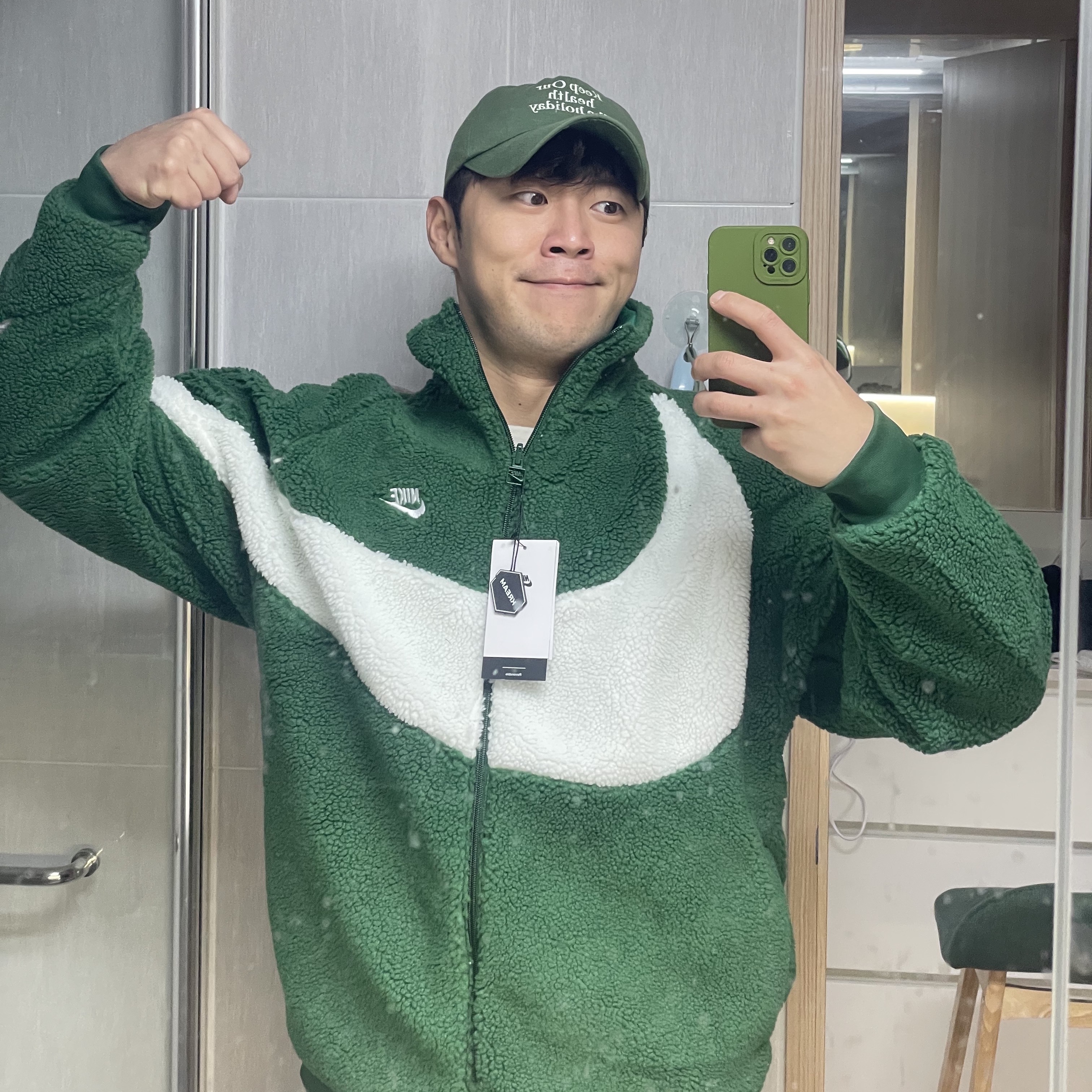 Nike Big Swoosh Full Zip Jacket Gorge Green White 착용 스타일