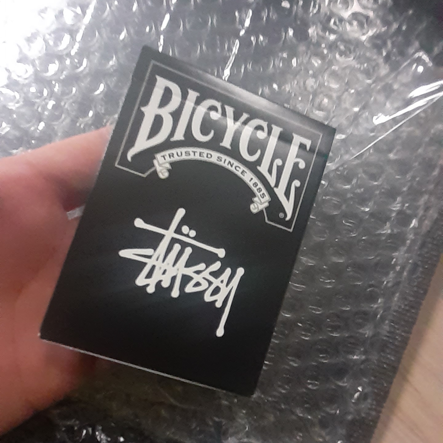 Stussy Playing Cards Black 착용 스타일