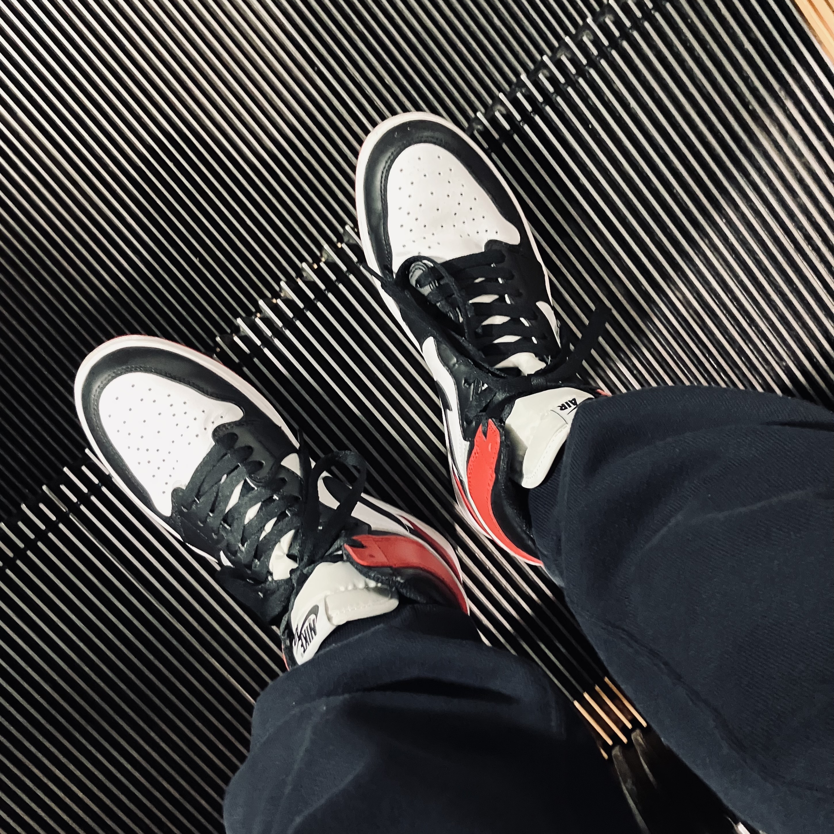 Jordan 1 Retro High OG Black Toe 2016 착용 스타일
