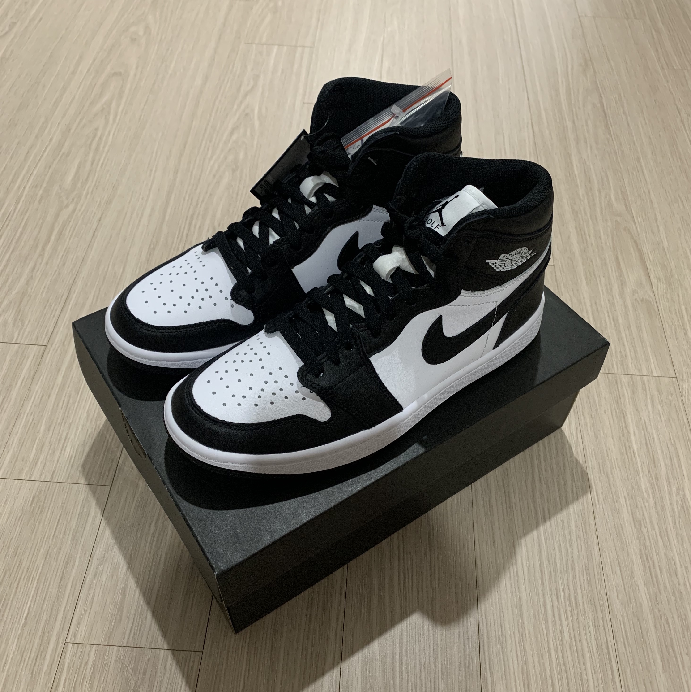 Jordan 1 High Golf White Black 착용 스타일 - 1