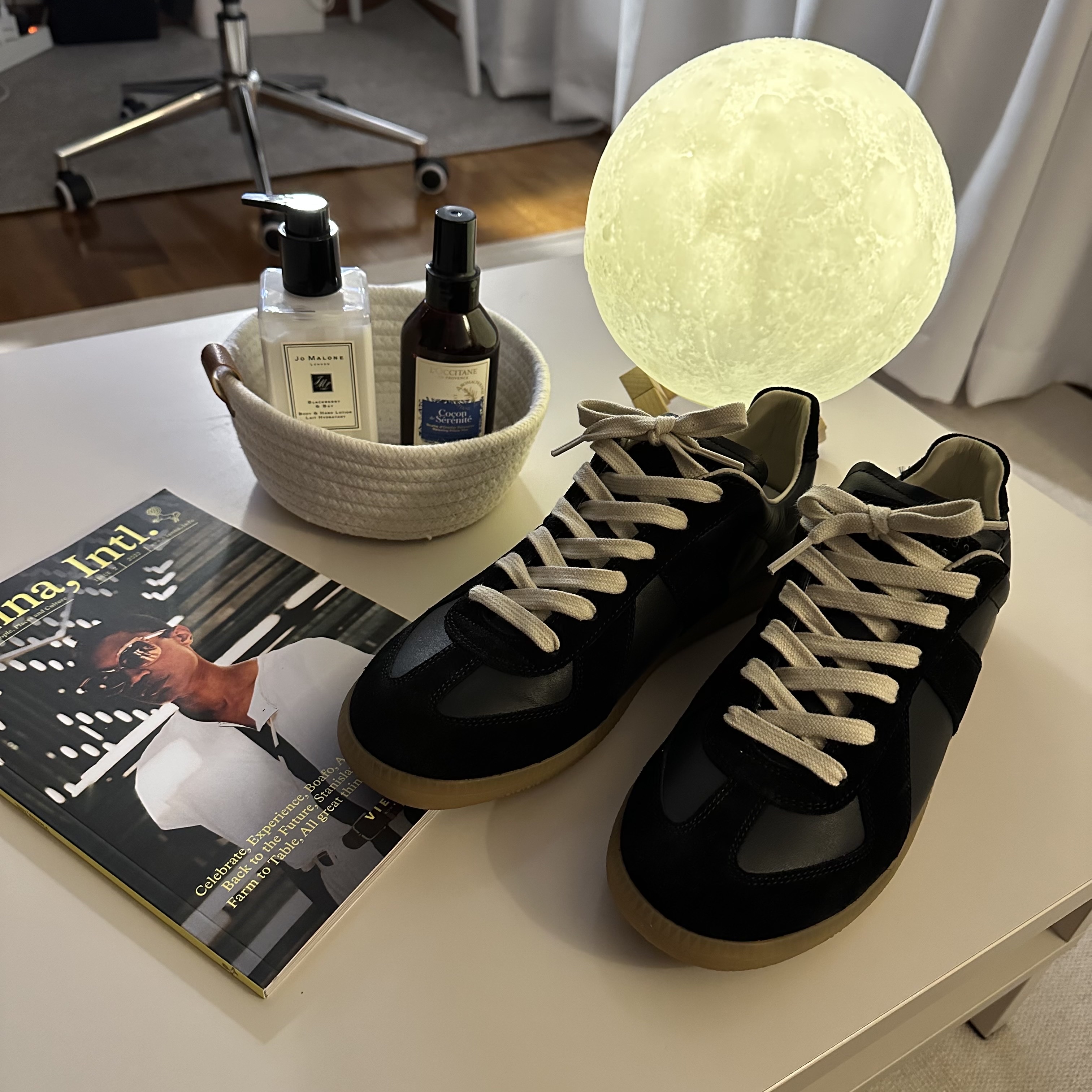 Maison Margiela Calfskin Replica Sneakers Black 착용 스타일 - 1