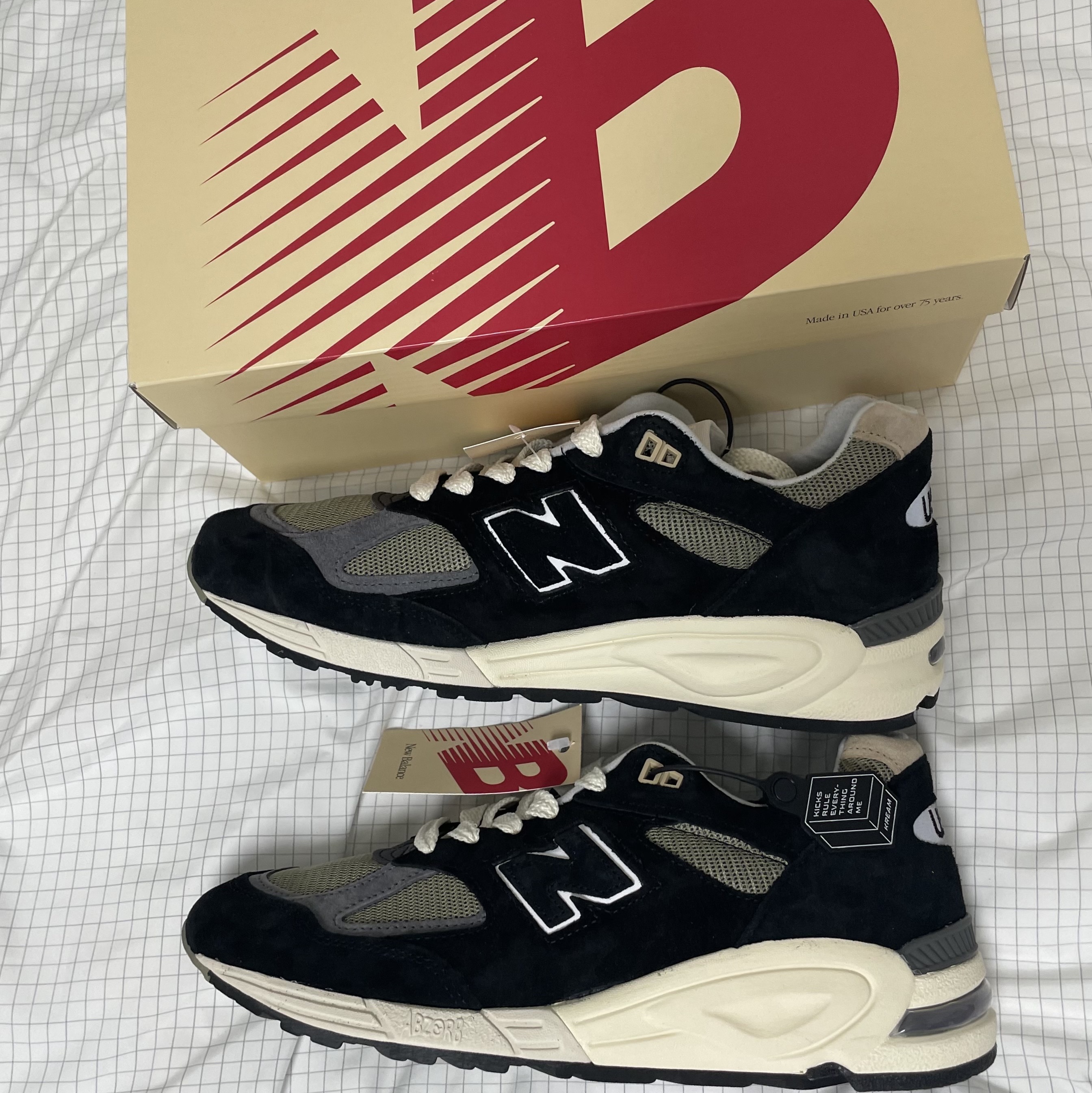 New Balance 990v2 Made in USA Black True camo 착용 스타일