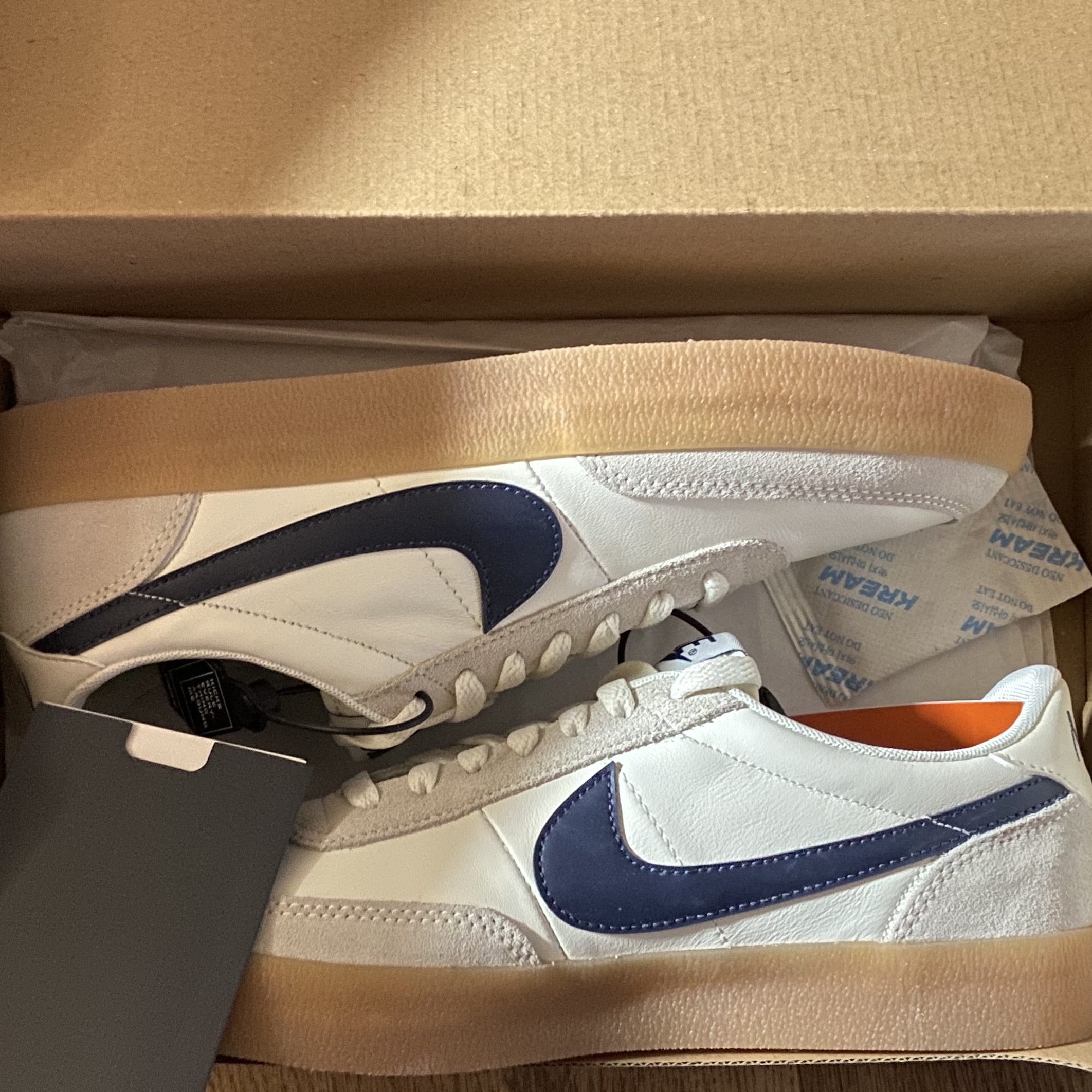 Nike x J.Crew Killshot 2 Sail Midnight Navy 착용 스타일
